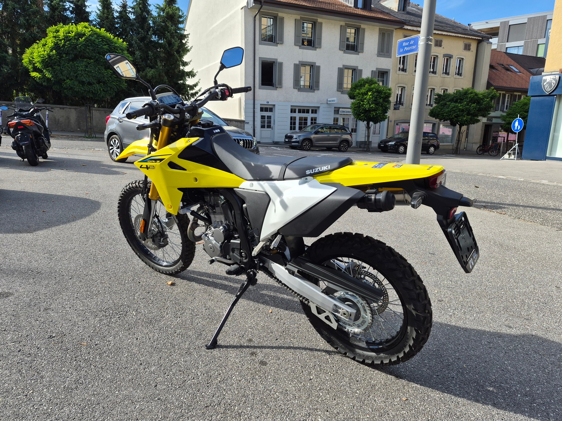 SUZUKI DR-Z4S-image-3