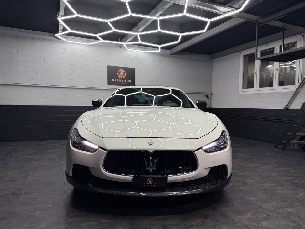 MASERATI Ghibli S Q4 3.0 V6 | Full Carbon Interieur & Exterieur | 360 Kamera | Harman/Kardon | Panoramadach-showroom-element-1