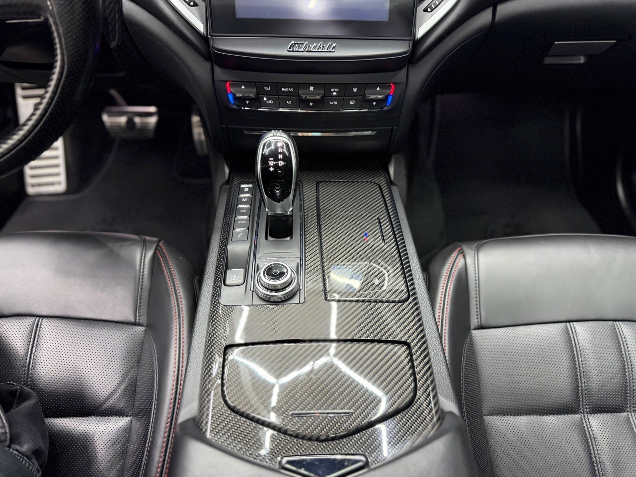 MASERATI Ghibli S Q4 3.0 V6 | Full Carbon Interieur & Exterieur | 360 Kamera | Harman/Kardon | Panoramadach-image-28