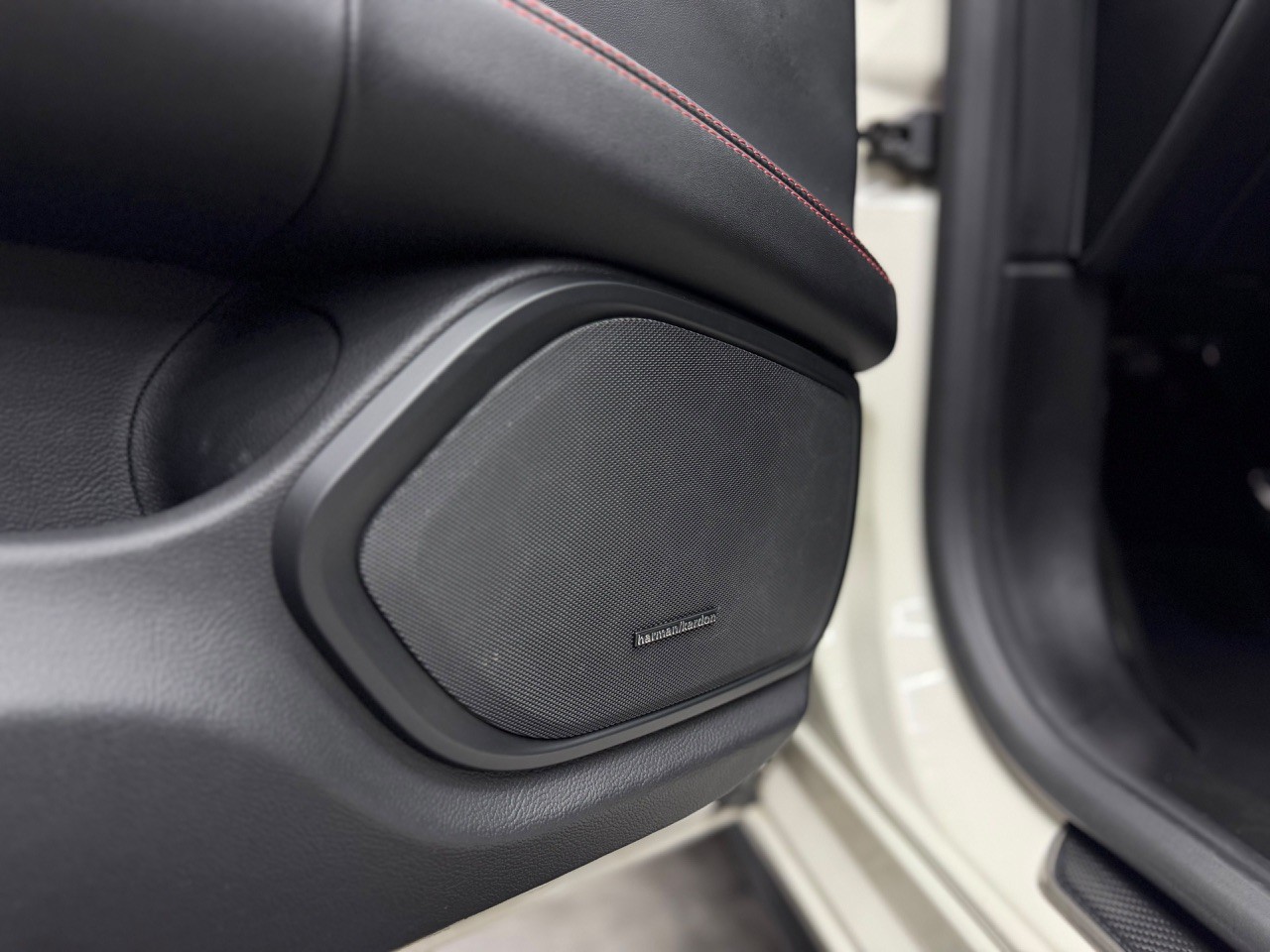 MASERATI Ghibli S Q4 3.0 V6 | Full Carbon Interieur & Exterieur | 360 Kamera | Harman/Kardon | Panoramadach-image-22