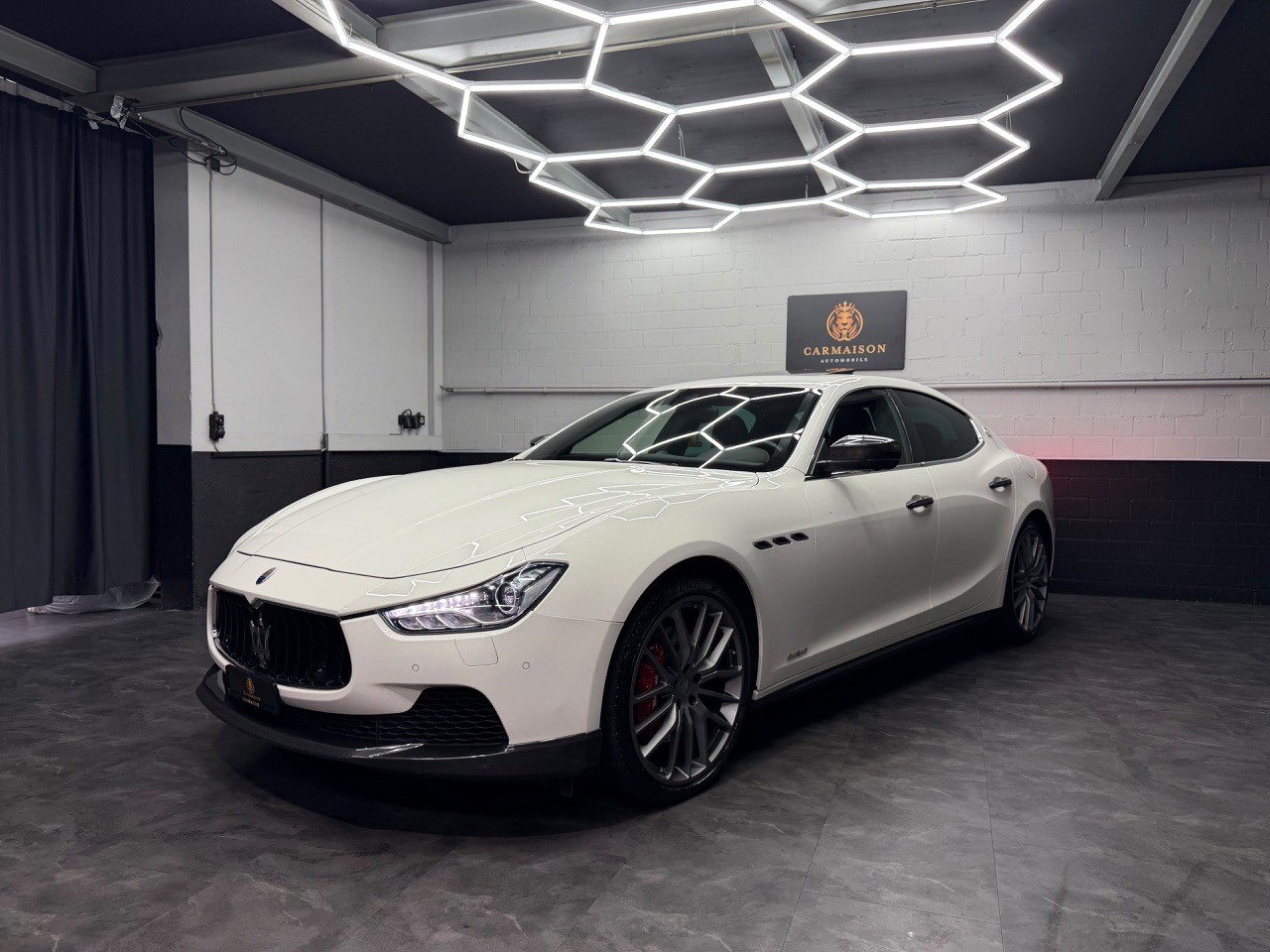 MASERATI Ghibli S Q4 3.0 V6 | Full Carbon Interieur & Exterieur | 360 Kamera | Harman/Kardon | Panoramadach-showroom-element-2