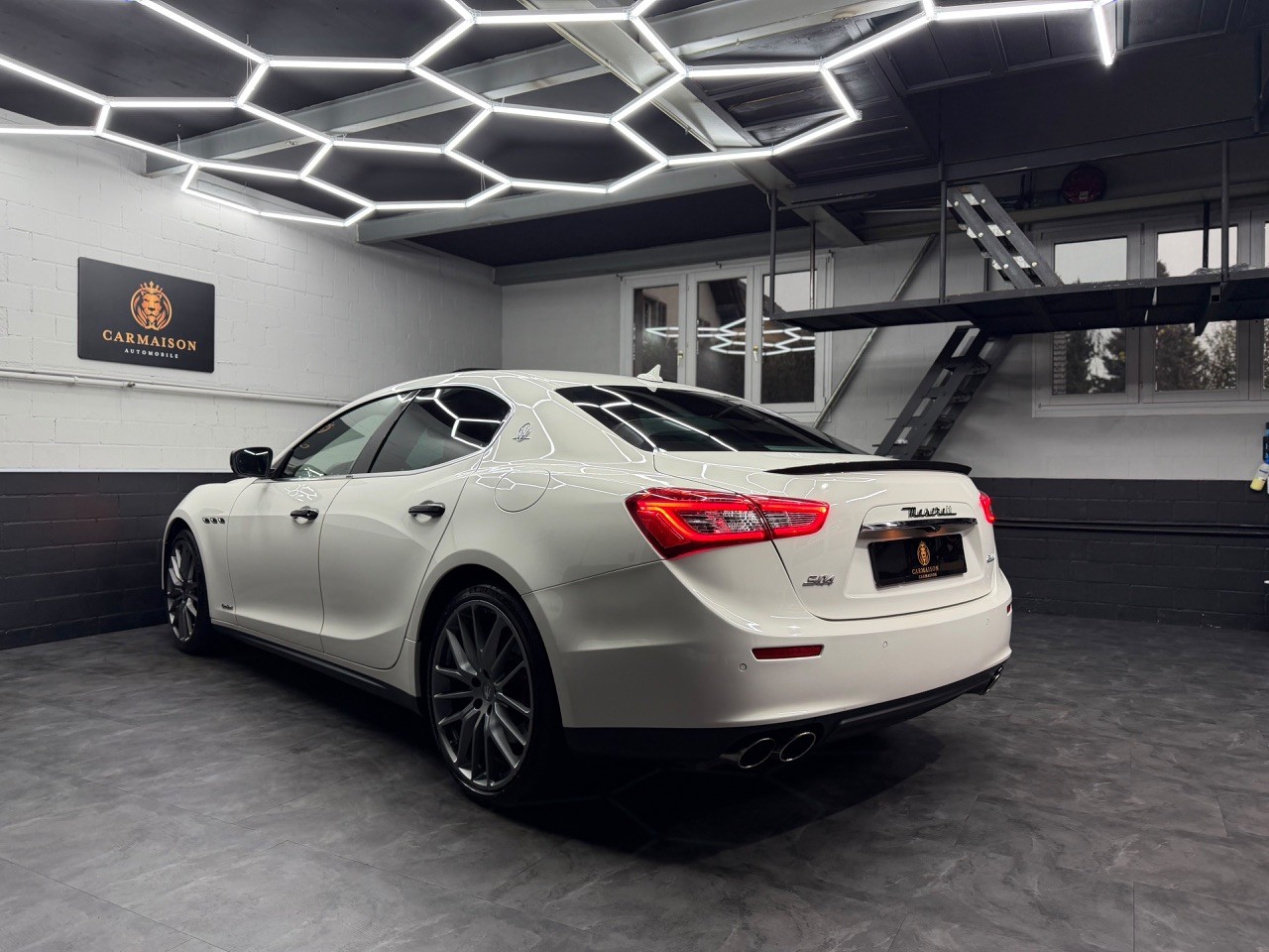 MASERATI Ghibli S Q4 3.0 V6 | Full Carbon Interieur & Exterieur | 360 Kamera | Harman/Kardon | Panoramadach-image-8