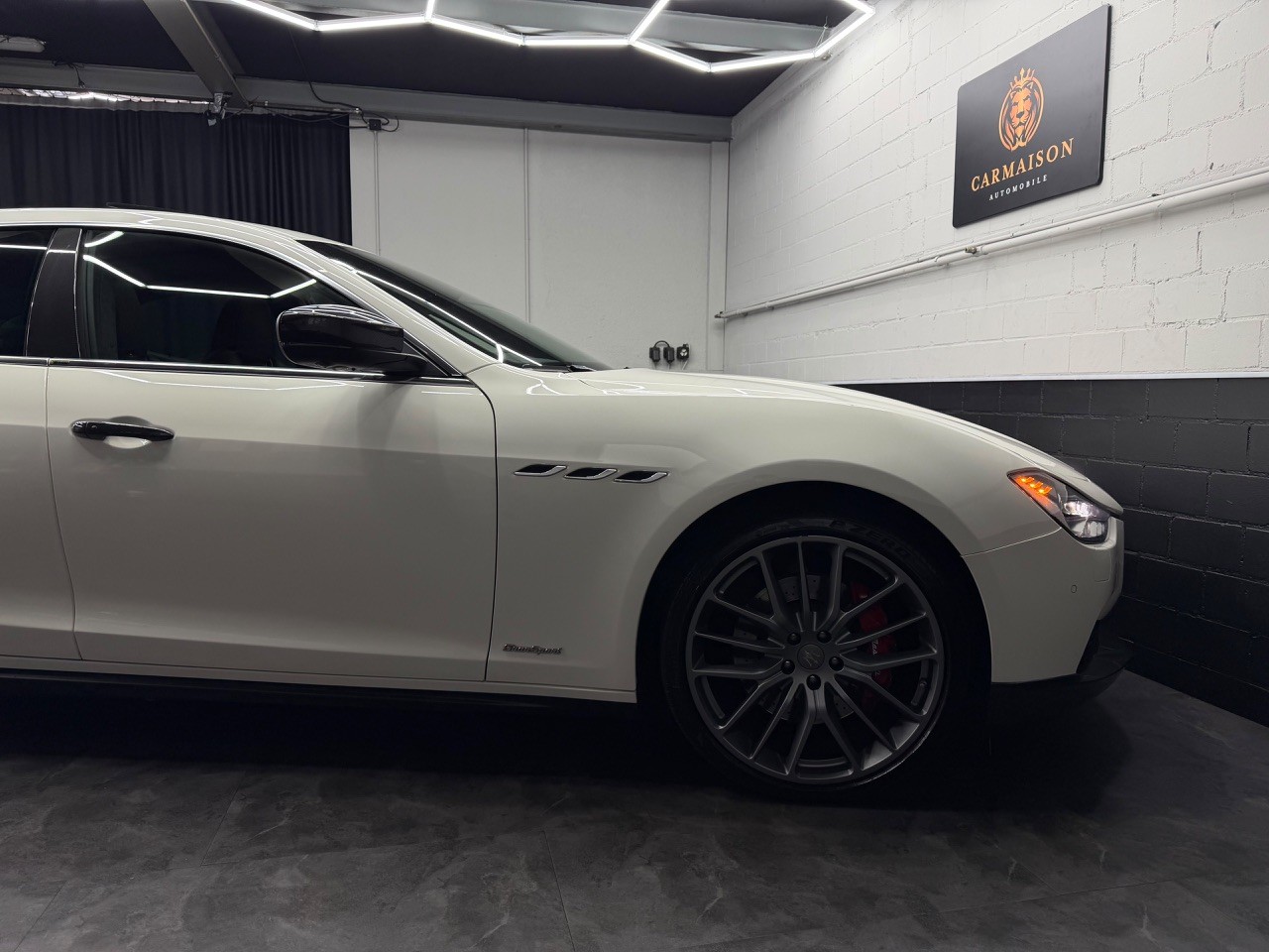 MASERATI Ghibli S Q4 3.0 V6 | Full Carbon Interieur & Exterieur | 360 Kamera | Harman/Kardon | Panoramadach-image-12