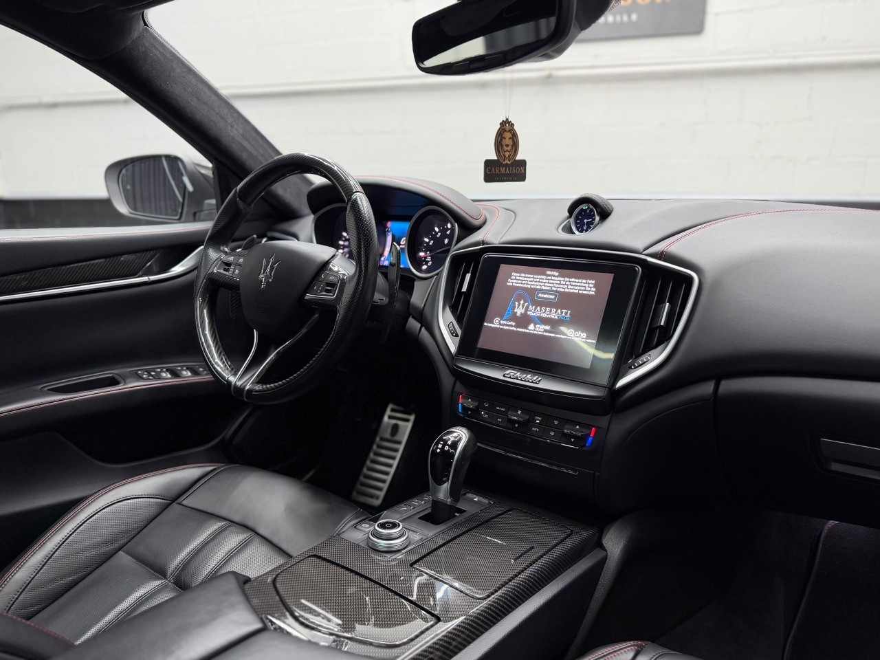 MASERATI Ghibli S Q4 3.0 V6 | Full Carbon Interieur & Exterieur | 360 Kamera | Harman/Kardon | Panoramadach-image-39