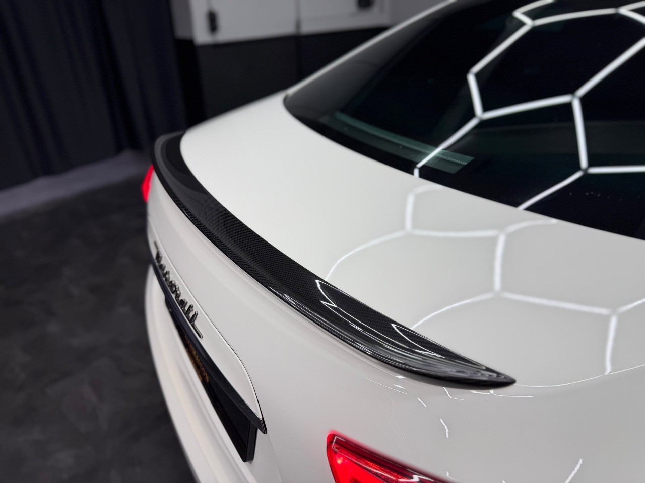 MASERATI Ghibli S Q4 3.0 V6 | Full Carbon Interieur & Exterieur | 360 Kamera | Harman/Kardon | Panoramadach-image-15