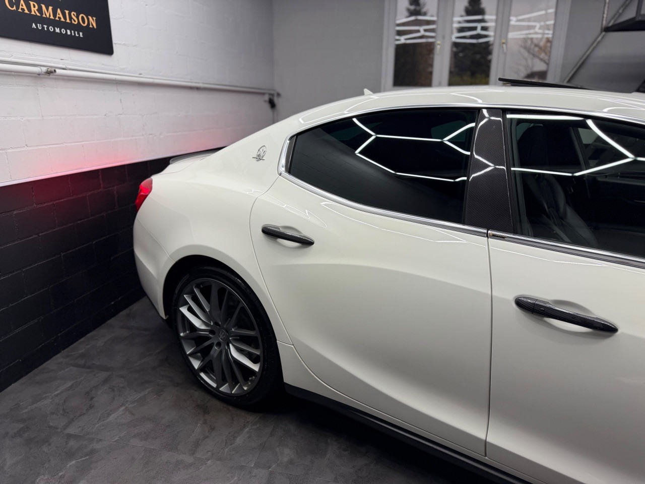 MASERATI Ghibli S Q4 3.0 V6 | Full Carbon Interieur & Exterieur | 360 Kamera | Harman/Kardon | Panoramadach-image-4