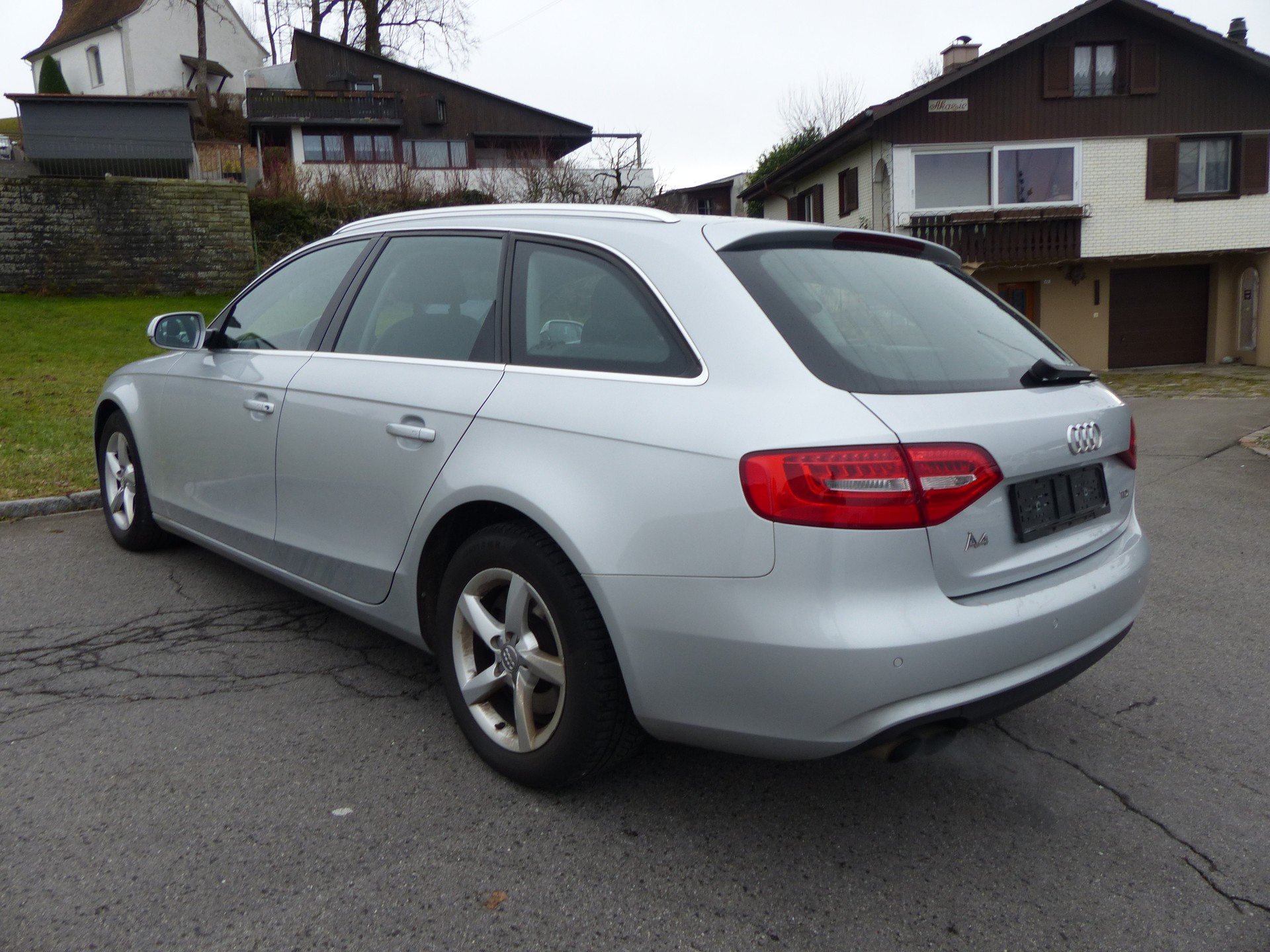AUDI A4 Avant 2.0 TDIe-image-4