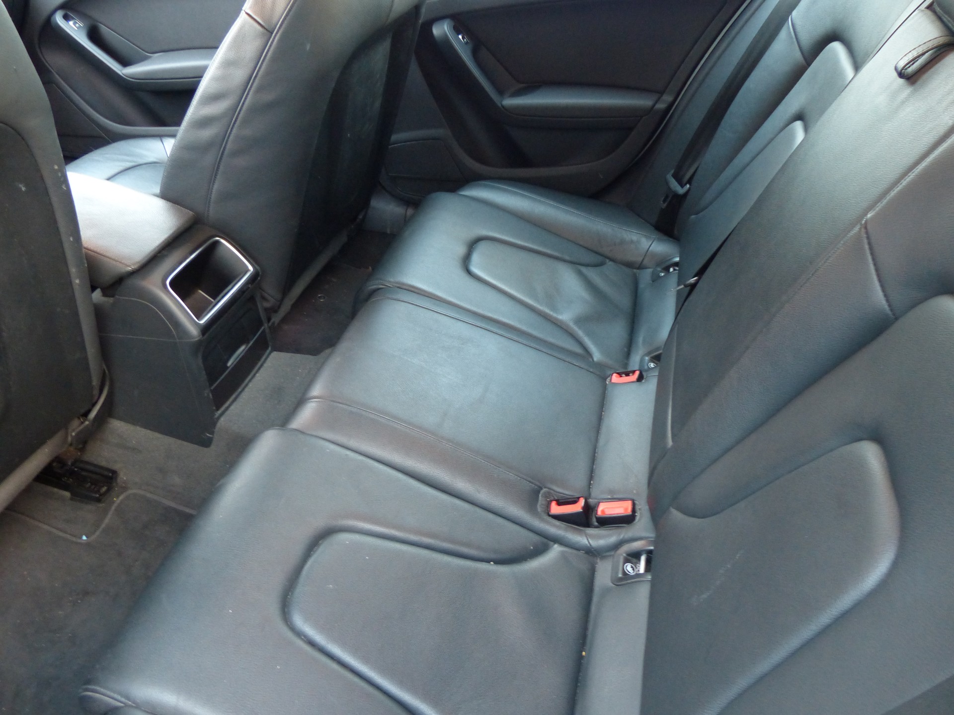 AUDI A4 Avant 2.0 TDIe-image-11