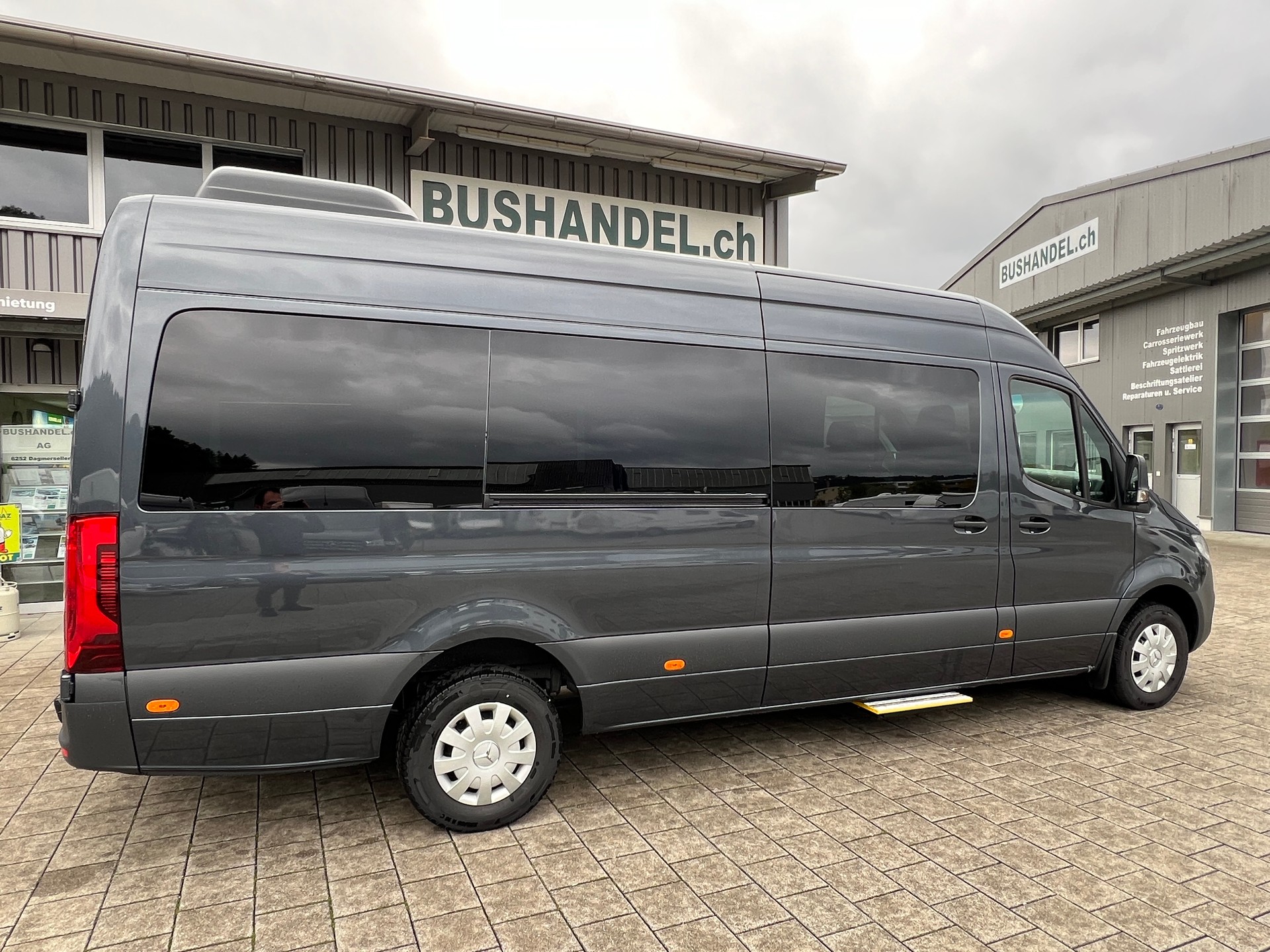 MERCEDES-BENZ 317 CDI Kleinbus (I13)-image-1