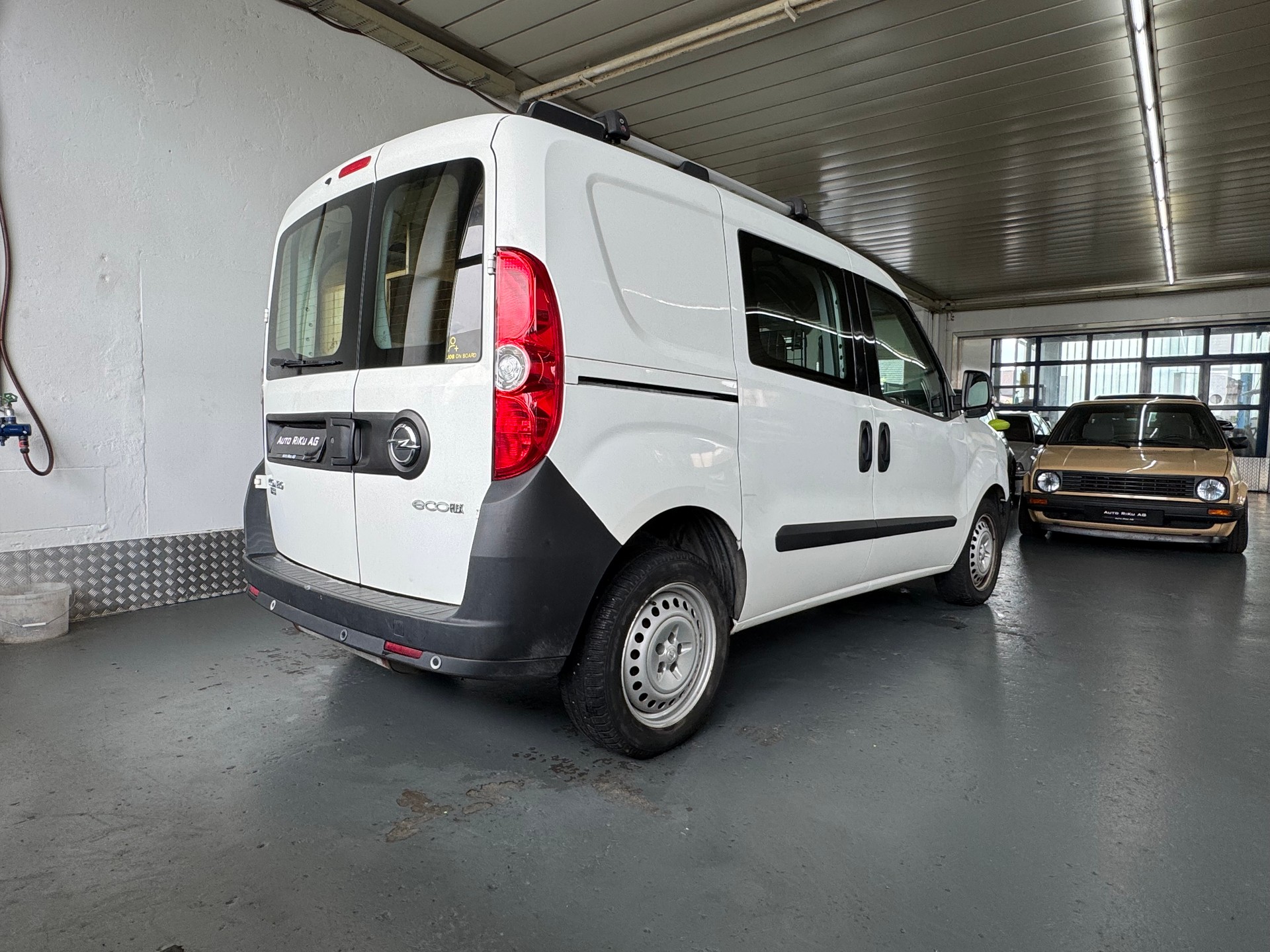 OPEL Combo 1.4 CNG Turbo ecoFLEX 2.4 L1H1-image-8