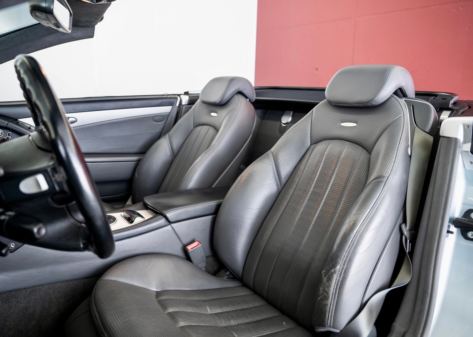 MERCEDES-BENZ SL 55 AMG (Leasing 0.80%, Swiss car, 500 hp, 2nd hand, full Mercedes history) - SOLD !-image-23