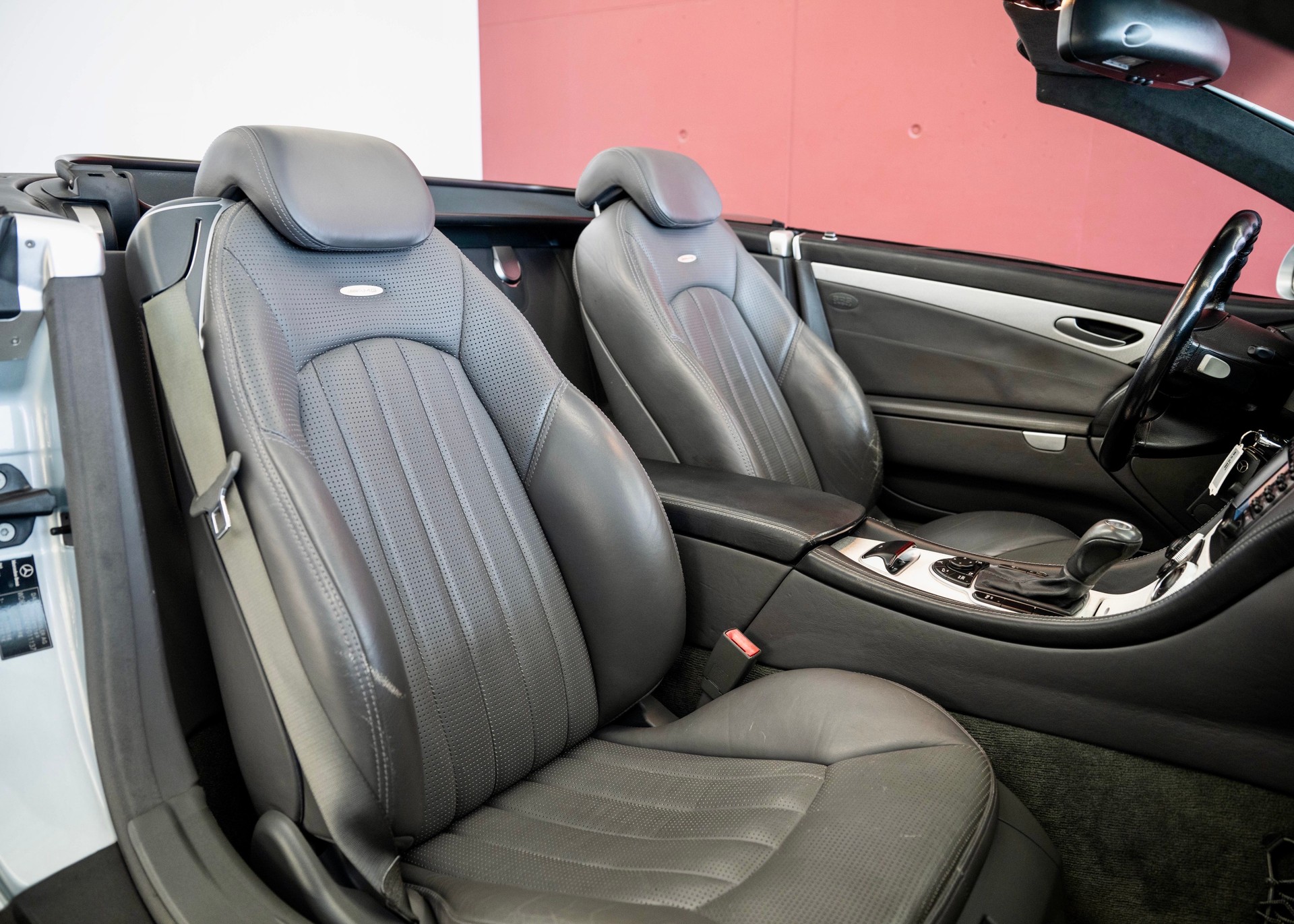 MERCEDES-BENZ SL 55 AMG (Leasing 0.80%, Swiss car, 500 hp, 2nd hand, full Mercedes history) - SOLD !-image-25