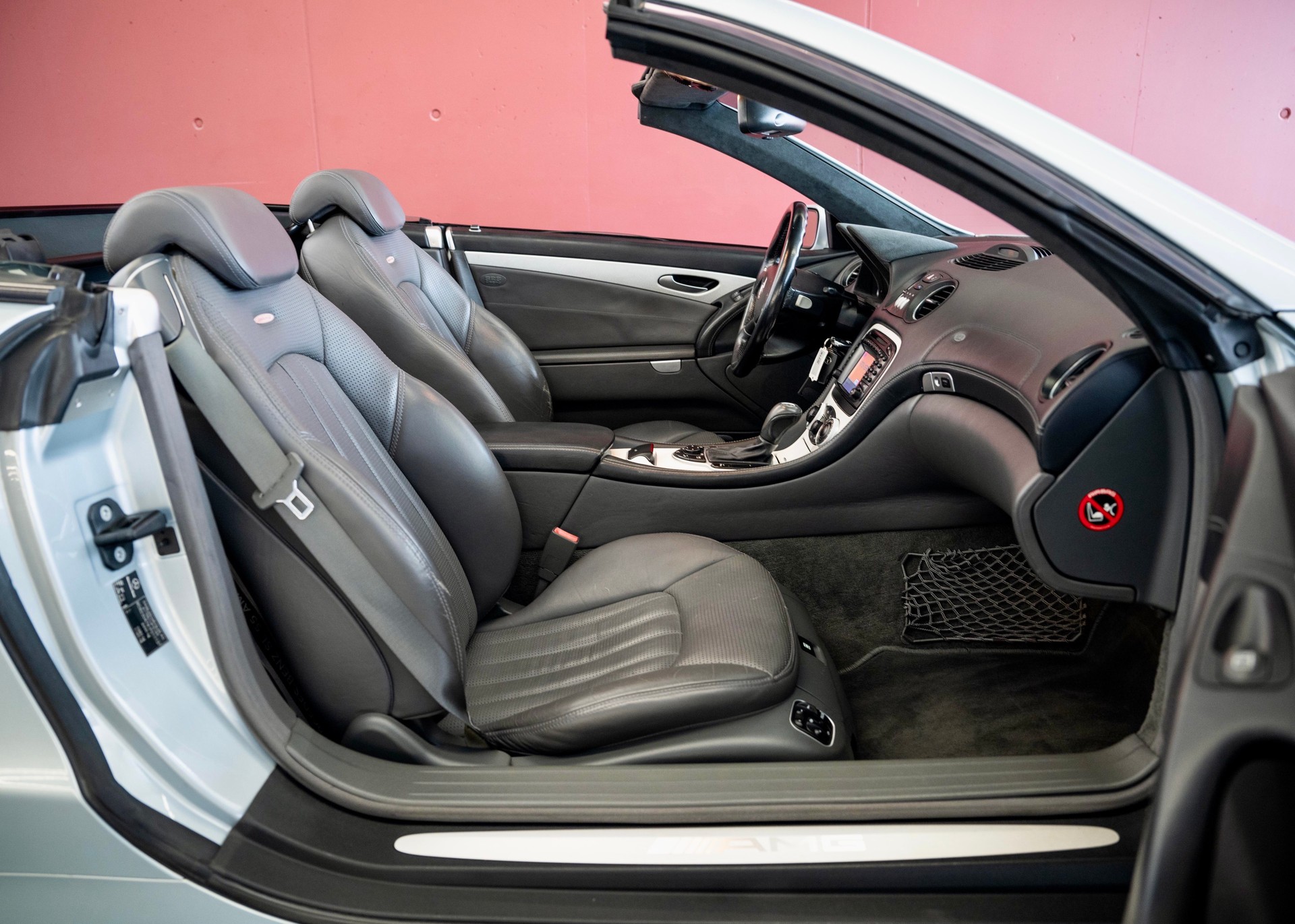 MERCEDES-BENZ SL 55 AMG (Leasing 0.80%, Swiss car, 500 hp, 2nd hand, full Mercedes history) - SOLD !-image-24