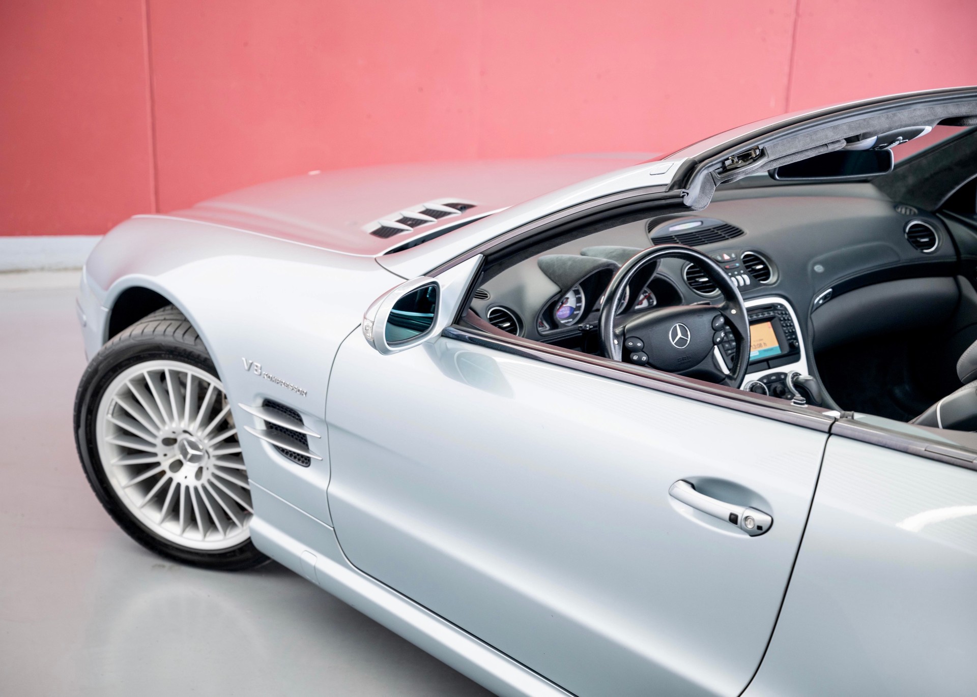 MERCEDES-BENZ SL 55 AMG (Leasing 0.80%, Swiss car, 500 hp, 2nd hand, full Mercedes history) - SOLD !-image-11