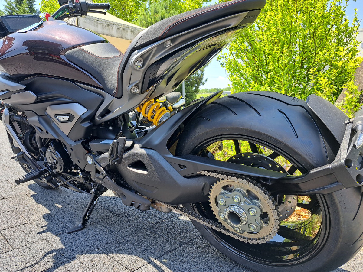 DUCATI X Diavel V4-image-4