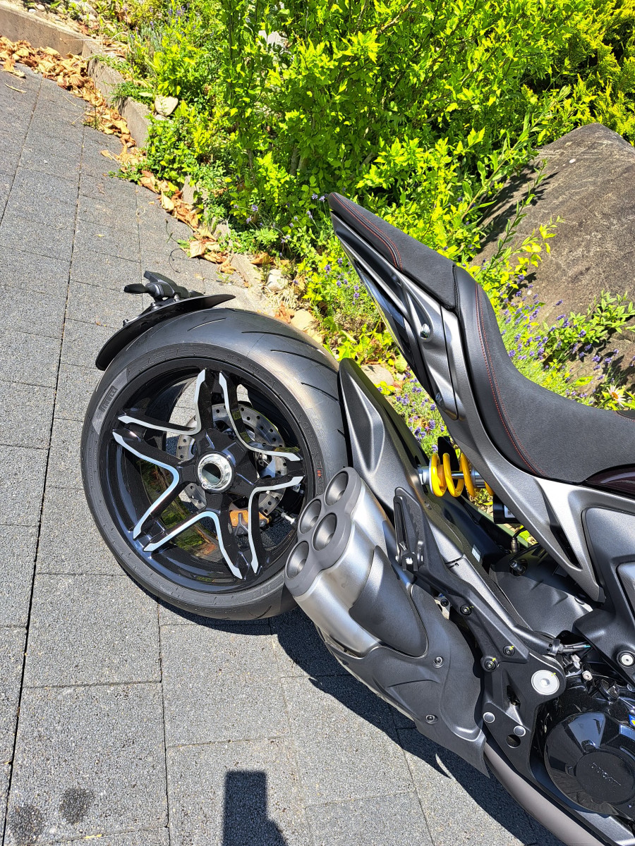 DUCATI X Diavel V4-image-3