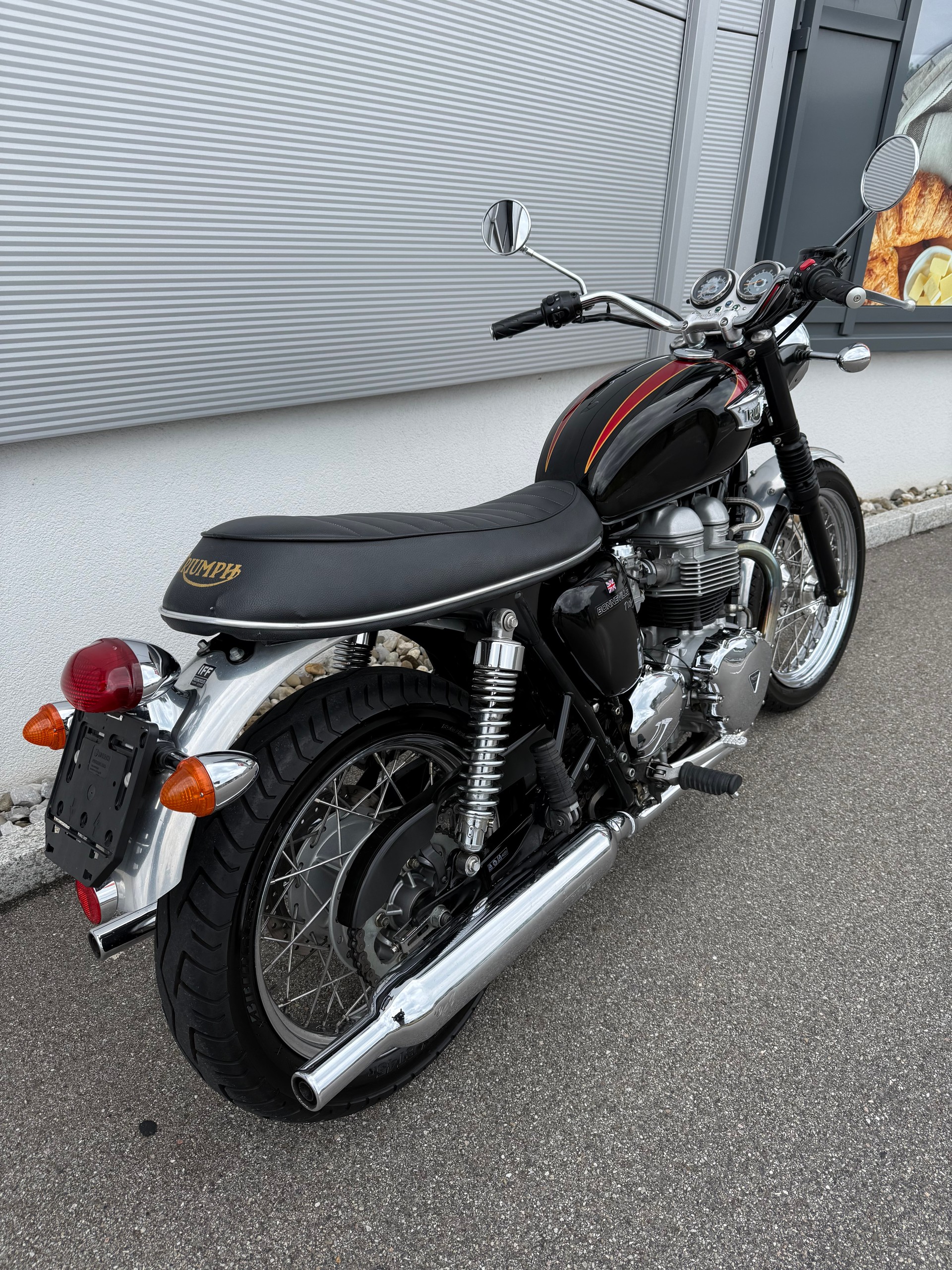TRIUMPH Bonneville 800 T 100-image-2
