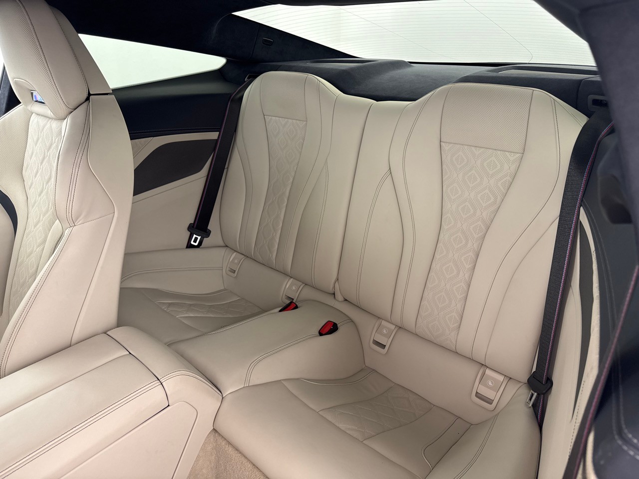 BMW M8 xDrive M Competition-image-5
