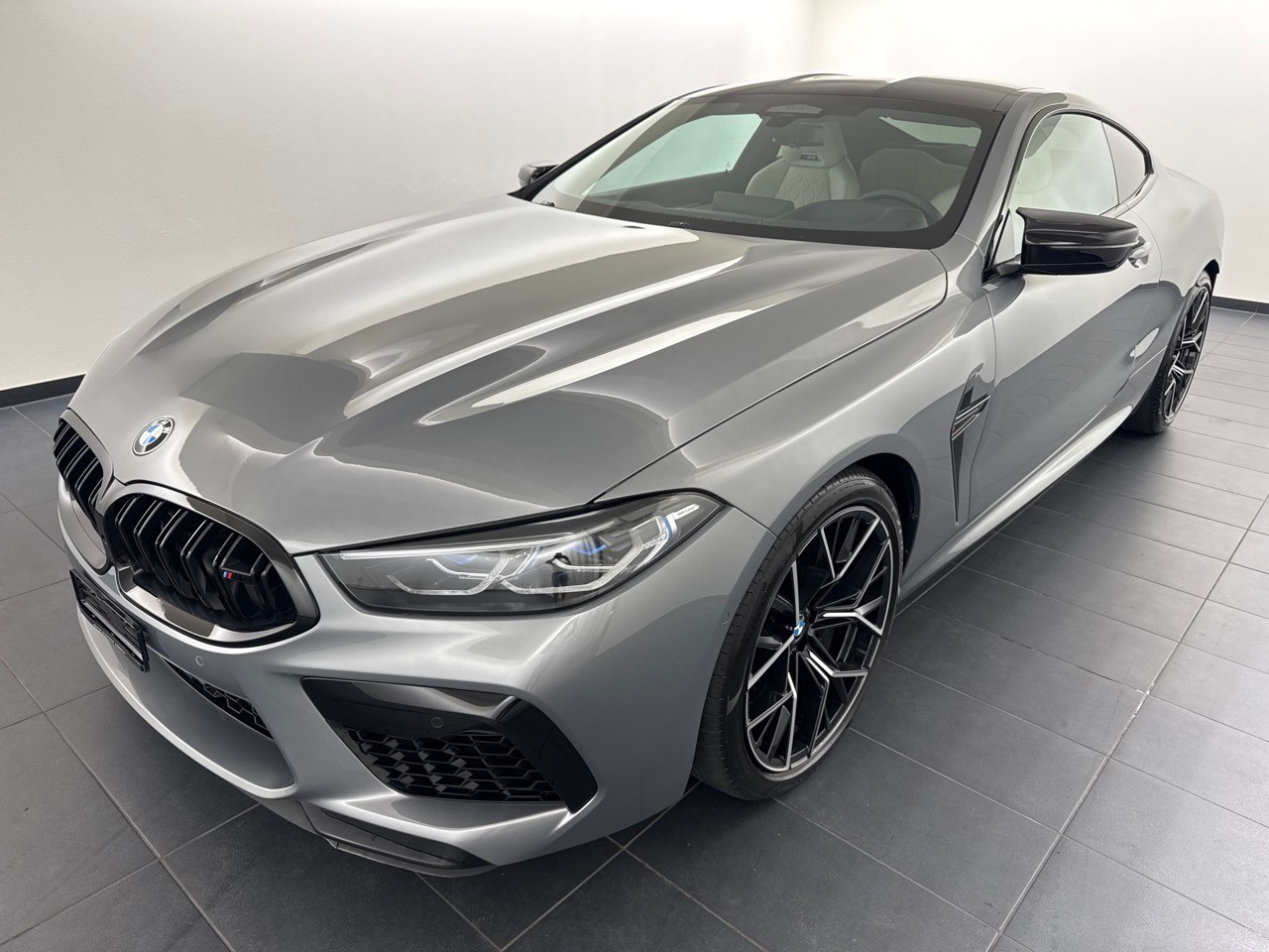 BMW M8 xDrive M Competition