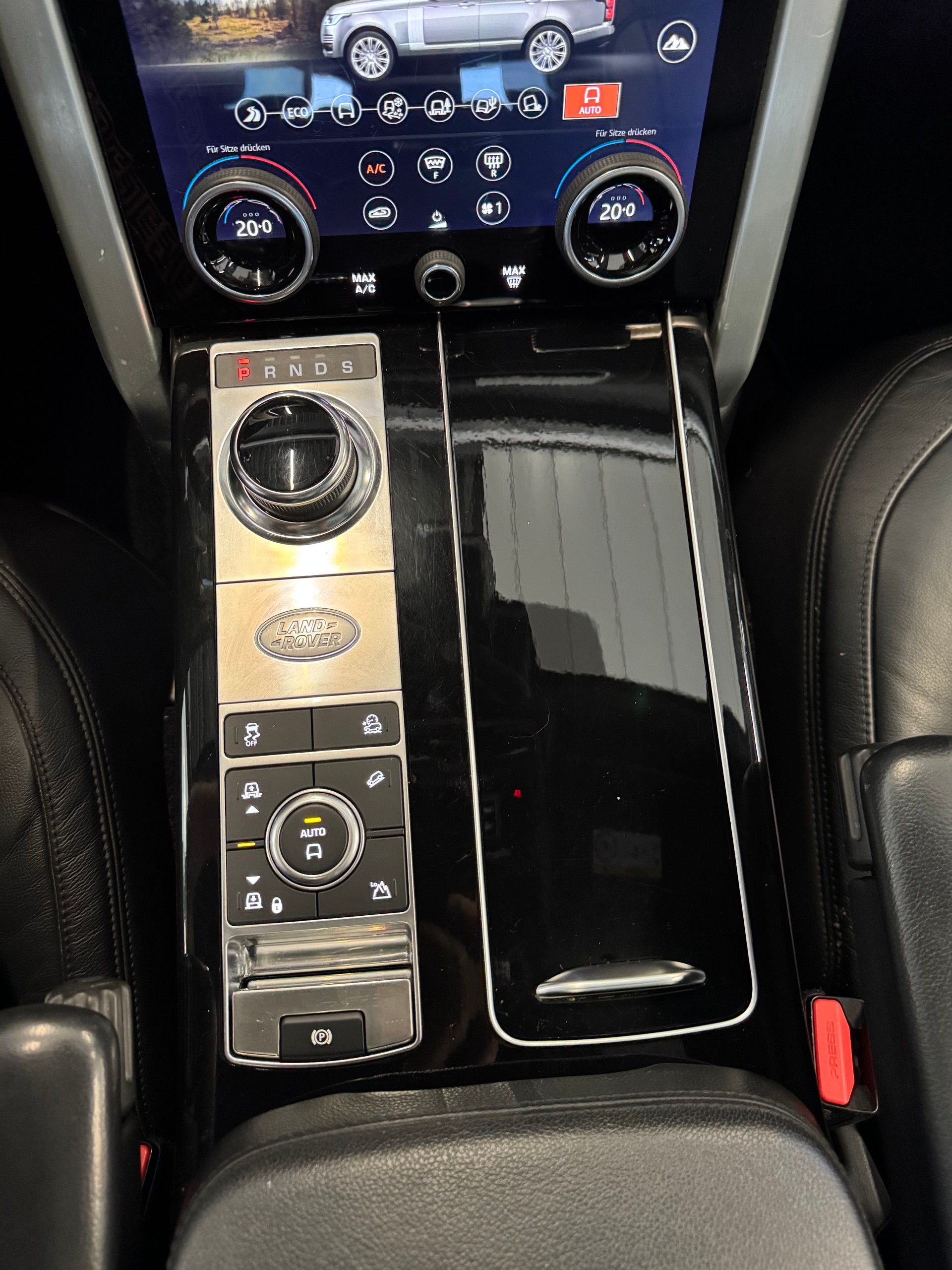 LAND ROVER Range Rover 3.0 SDV6 Vogue Automatic-image-18
