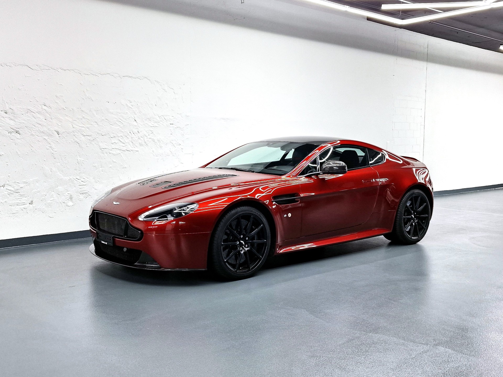 ASTON MARTIN V12 Vantage Coupé 6.0 S Sportshift-image-5