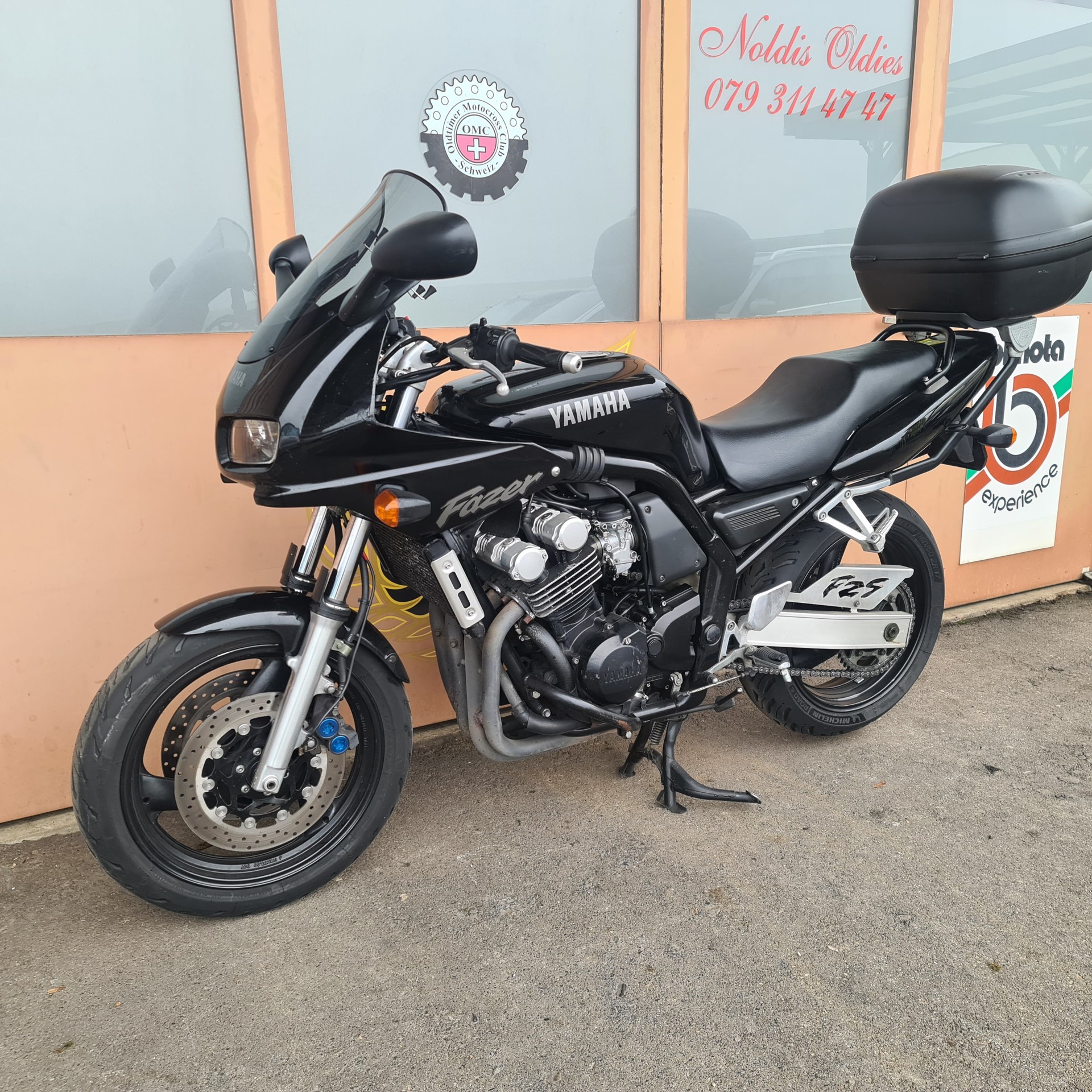 YAMAHA FZS 600 Fazer