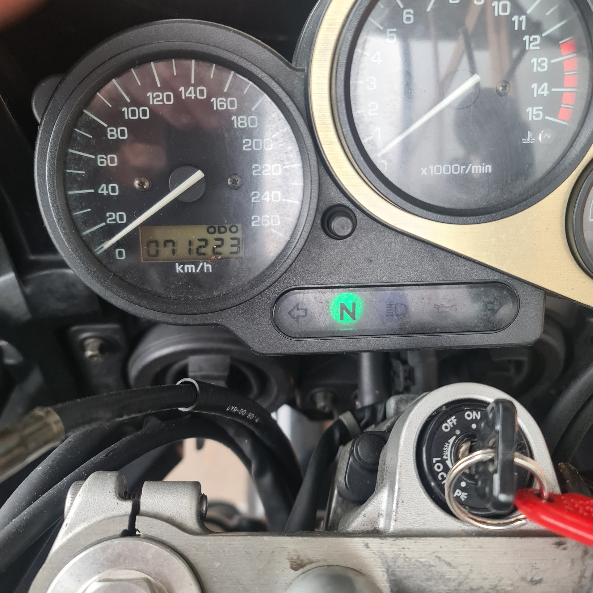 YAMAHA FZS 600 Fazer-image-3