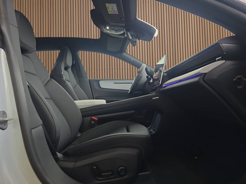 POLESTAR 4 Long Range Single Motor Plus-image-8