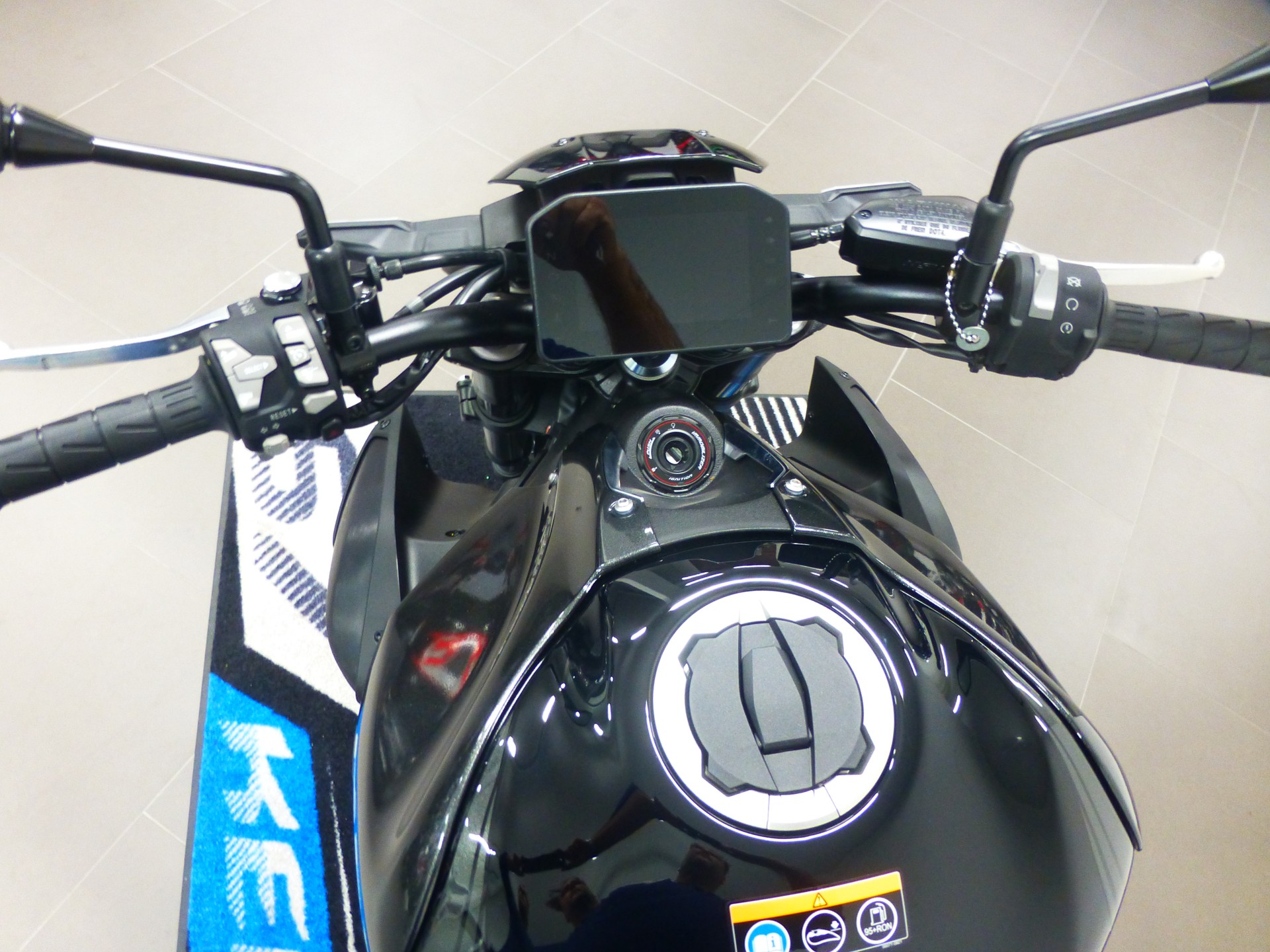 KAWASAKI Z 900 (35kW)-image-13