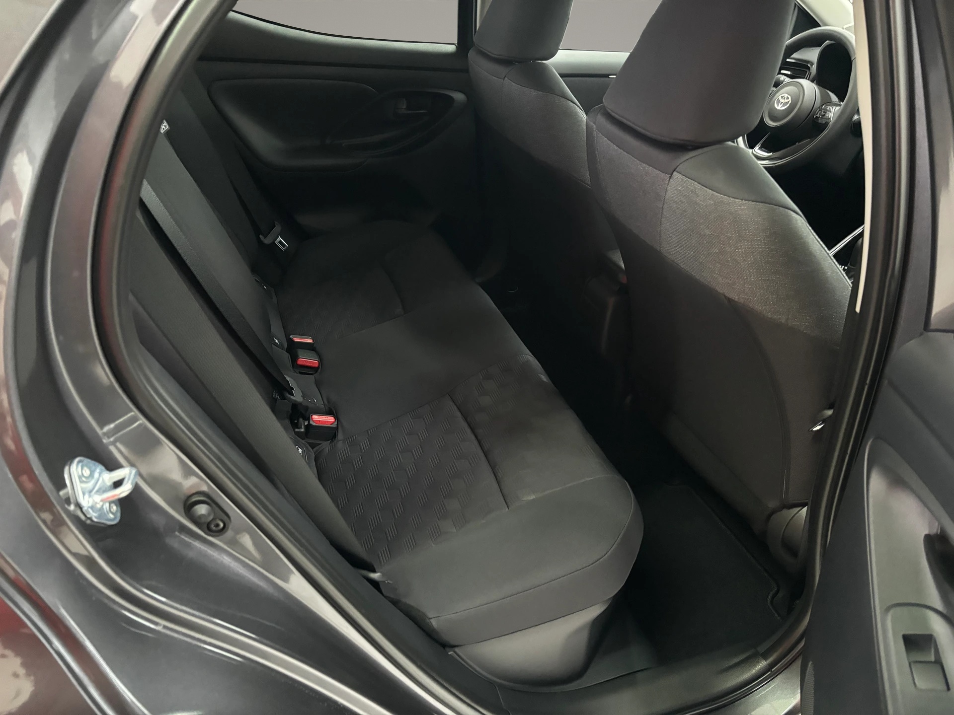 TOYOTA Yaris 1.5 Trend e-CVT-image-10