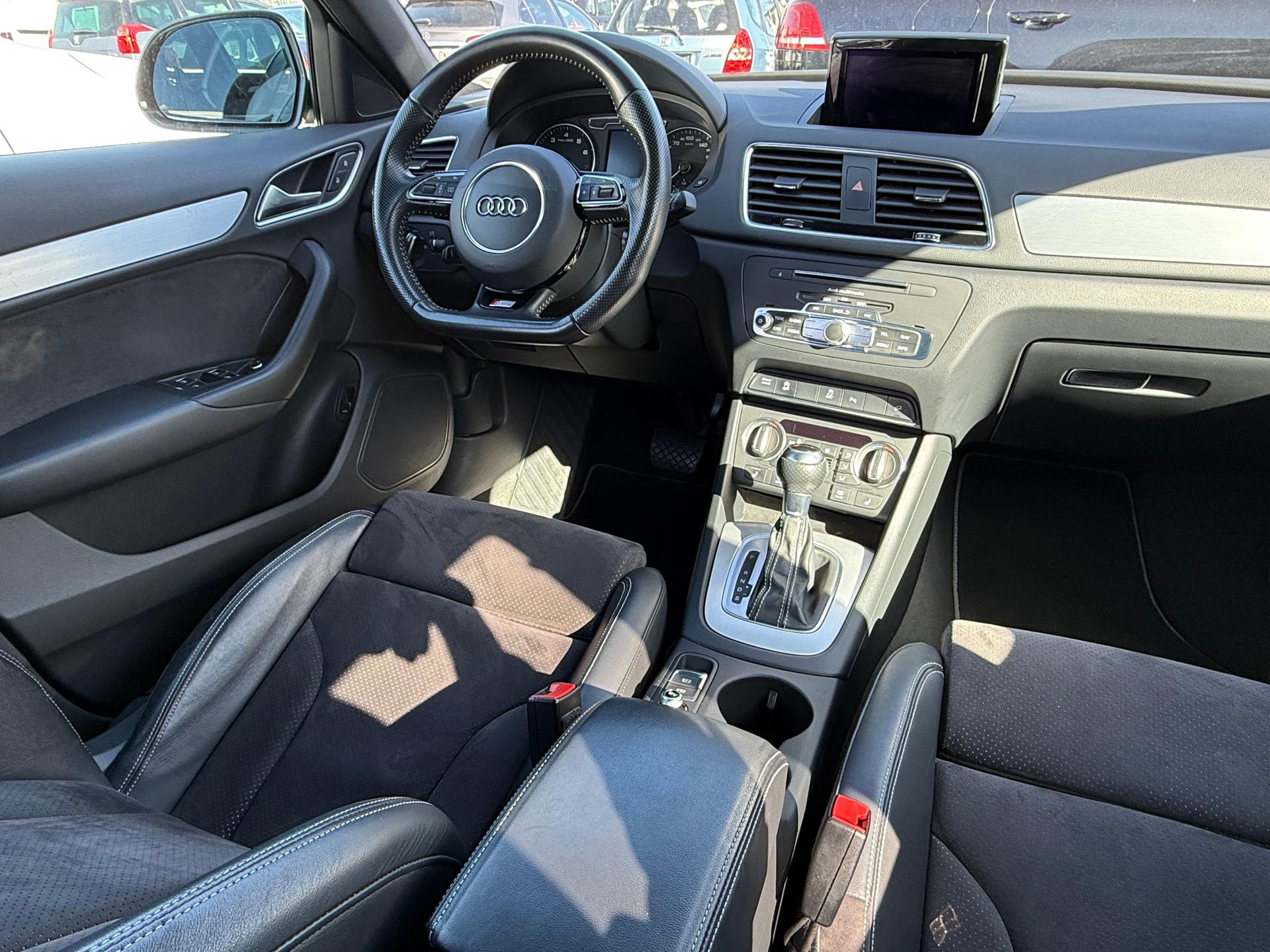AUDI Q3 1.4 TFSI sport S-tronic-image-6