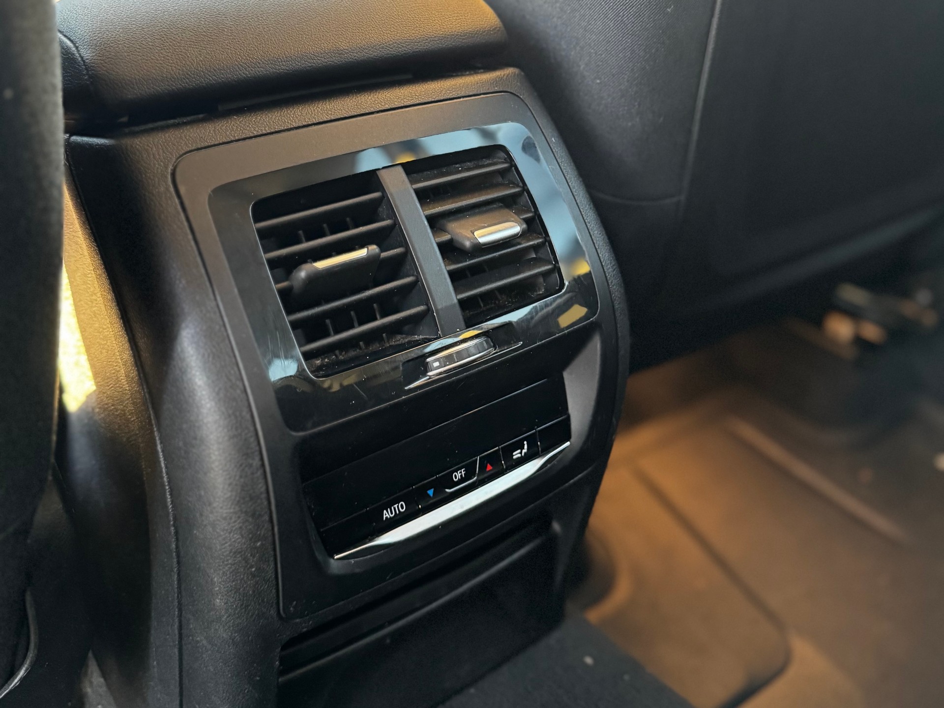 BMW X3 xDrive 20d Luxury Line Steptronic-image-12