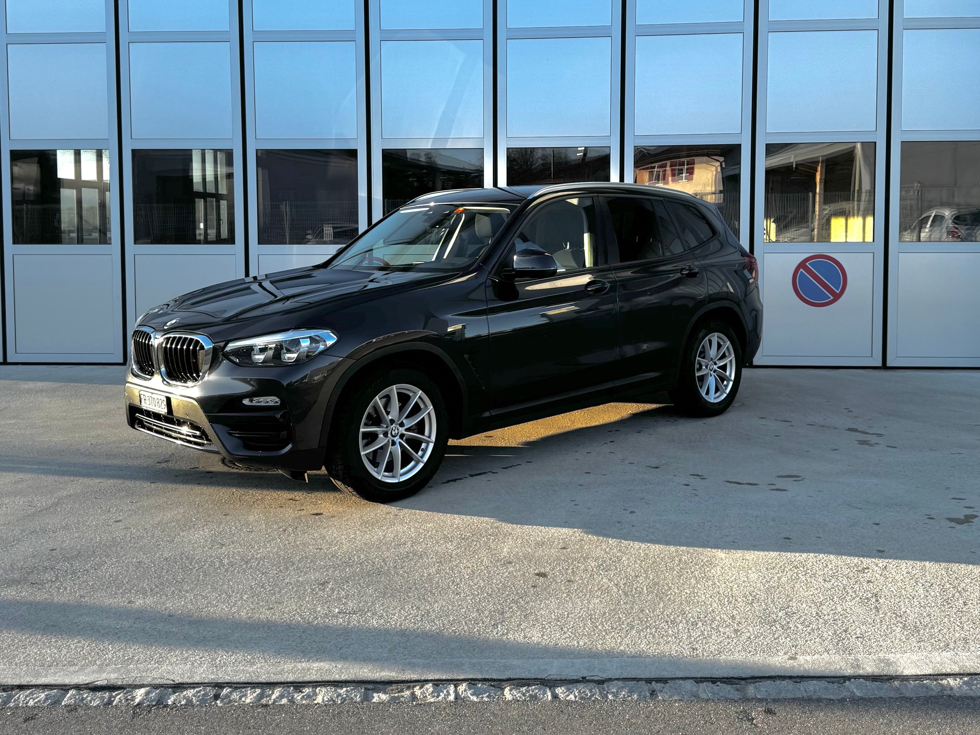 BMW X3 xDrive 20d Luxury Line Steptronic-showroom-element-1