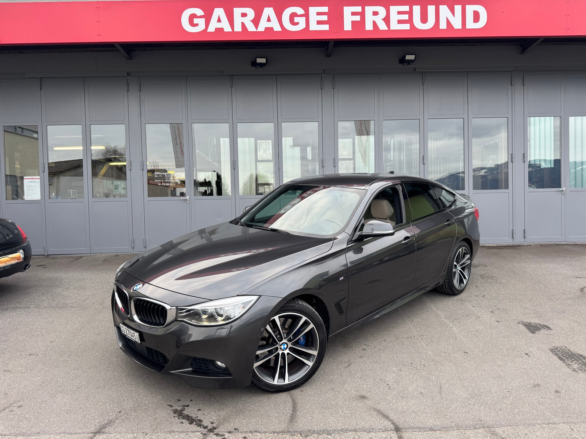 BMW 335i GT xDrive M Sport Line Steptronic-image-3
