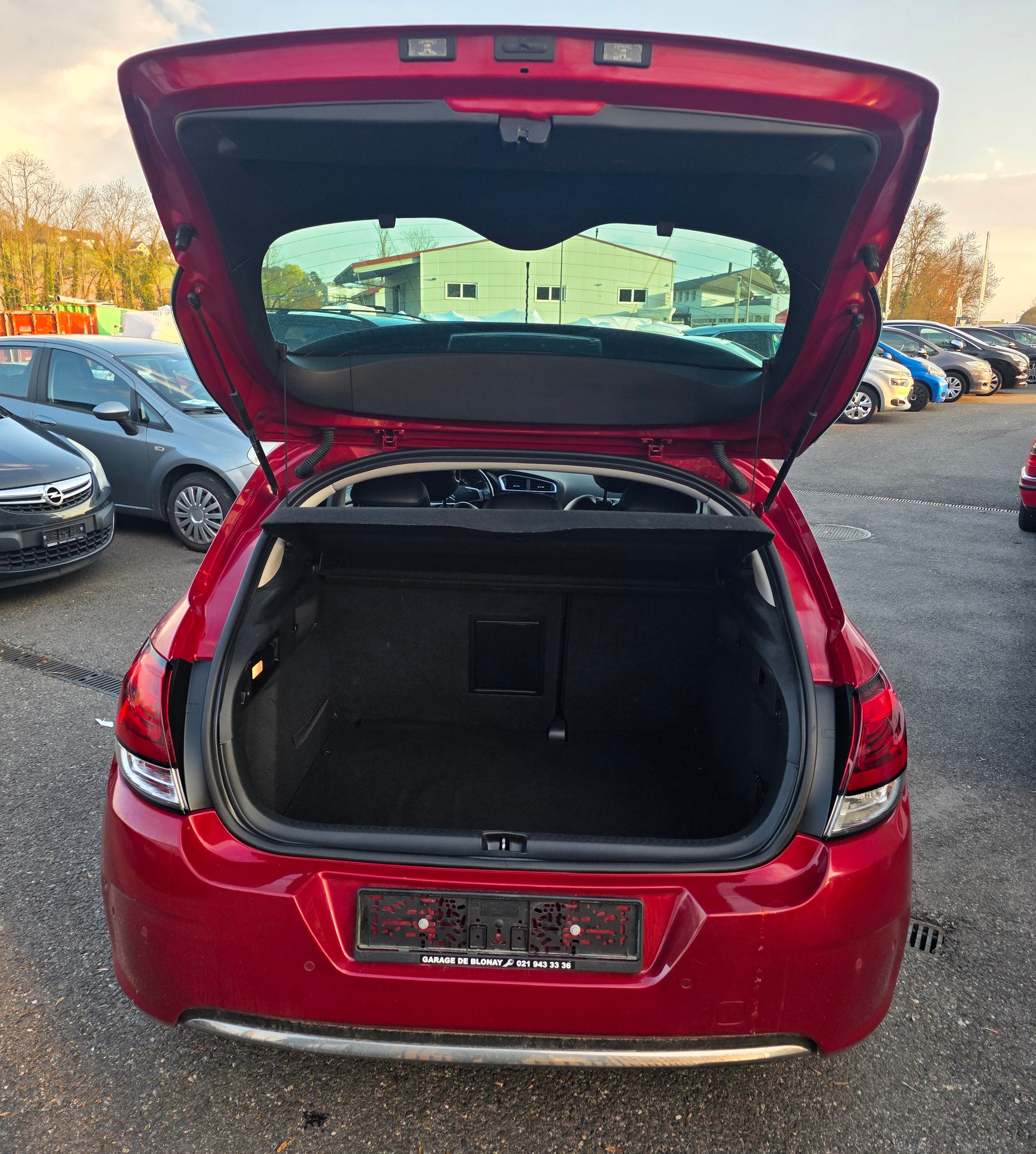 CITROEN C4 1.2 Pure Tech Shine Automatic-image-6