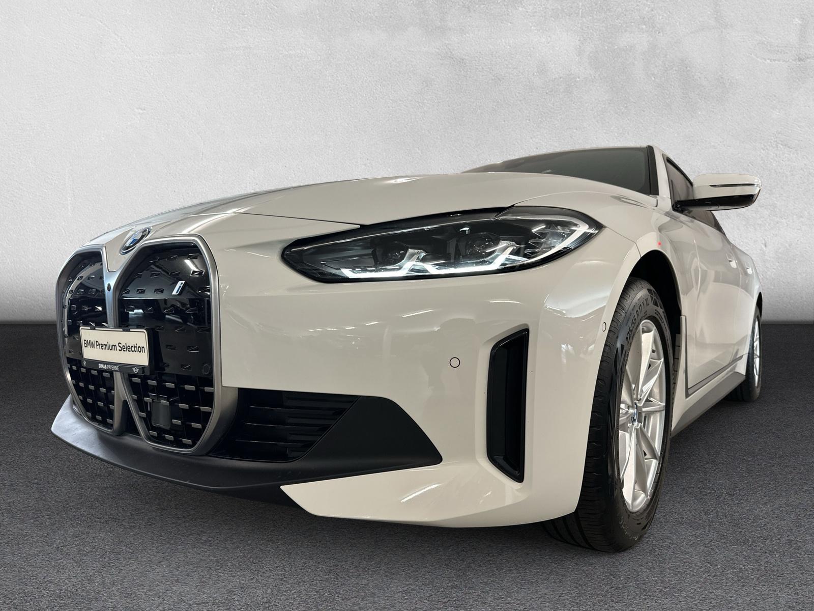 BMW i4 eDrive35-image-8