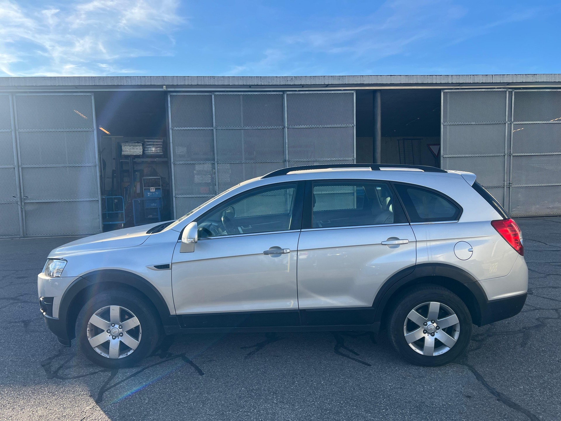 CHEVROLET Captiva 2.2 VCDi LT 4WD-image-6
