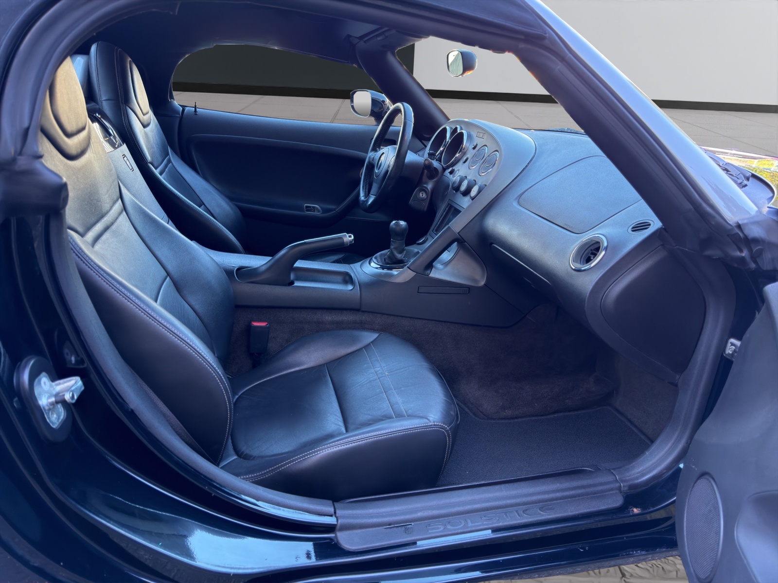 PONTIAC Solstice-image-10