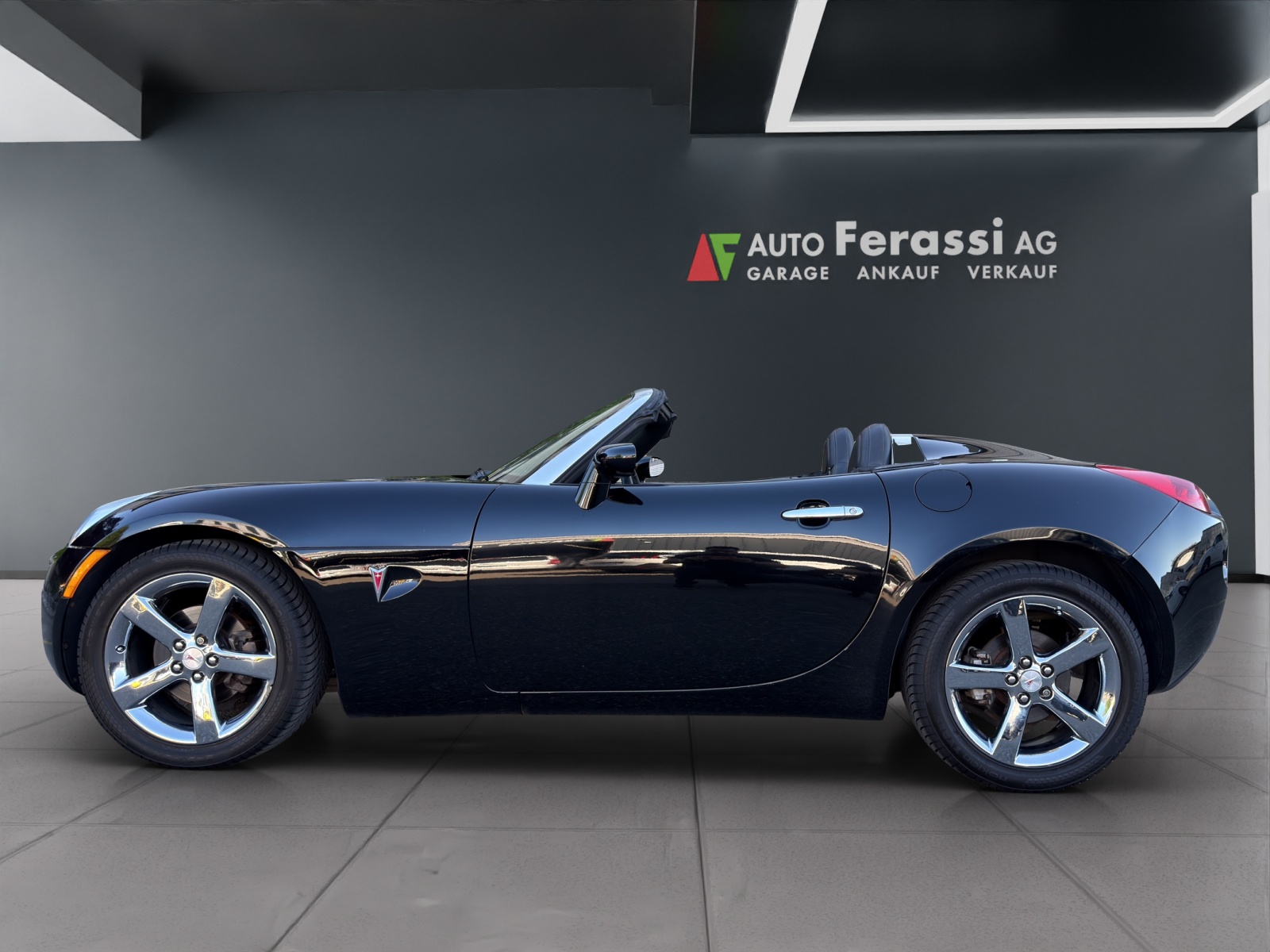 PONTIAC Solstice-showroom-element-1