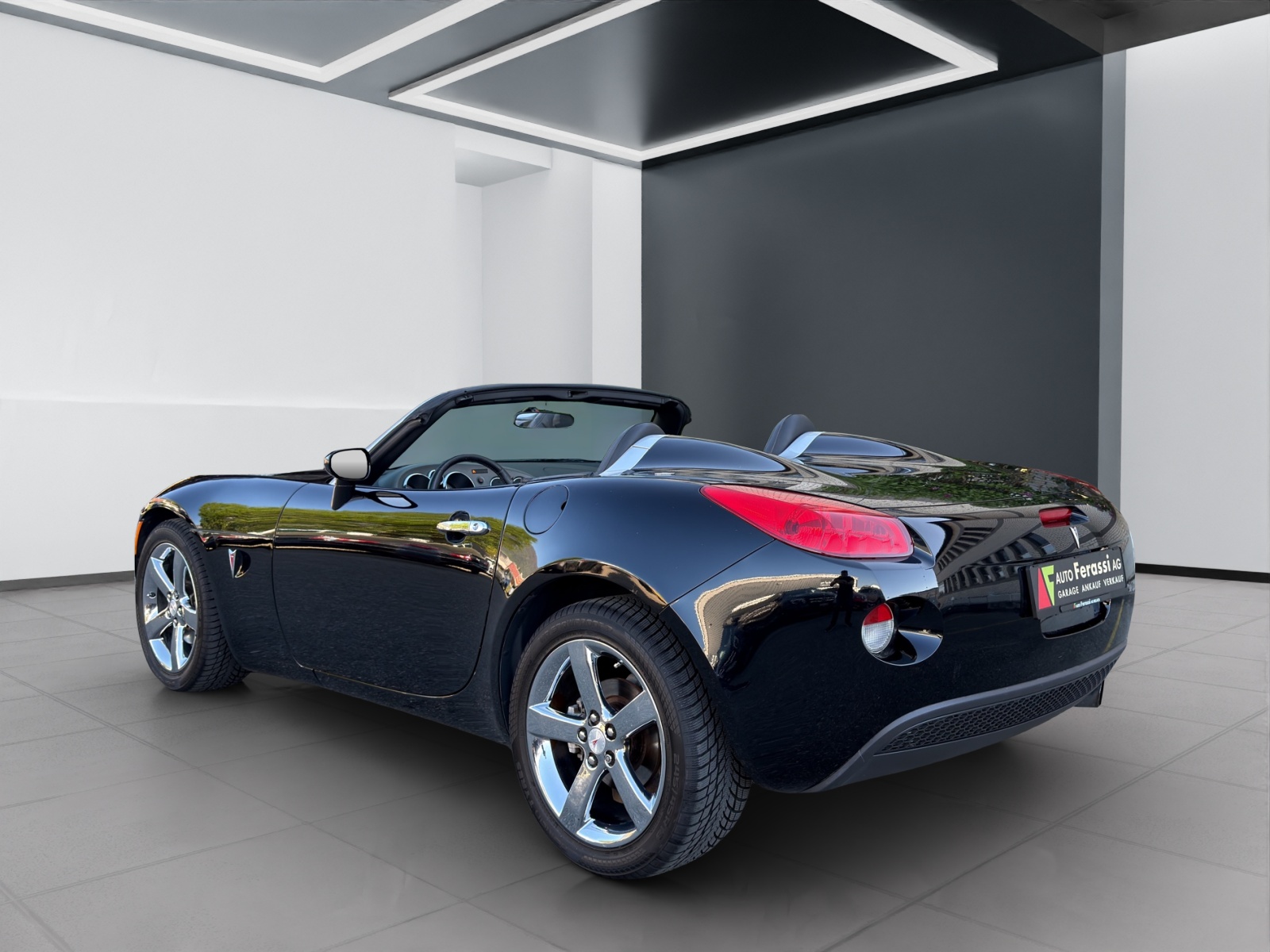 PONTIAC Solstice-showroom-element-3