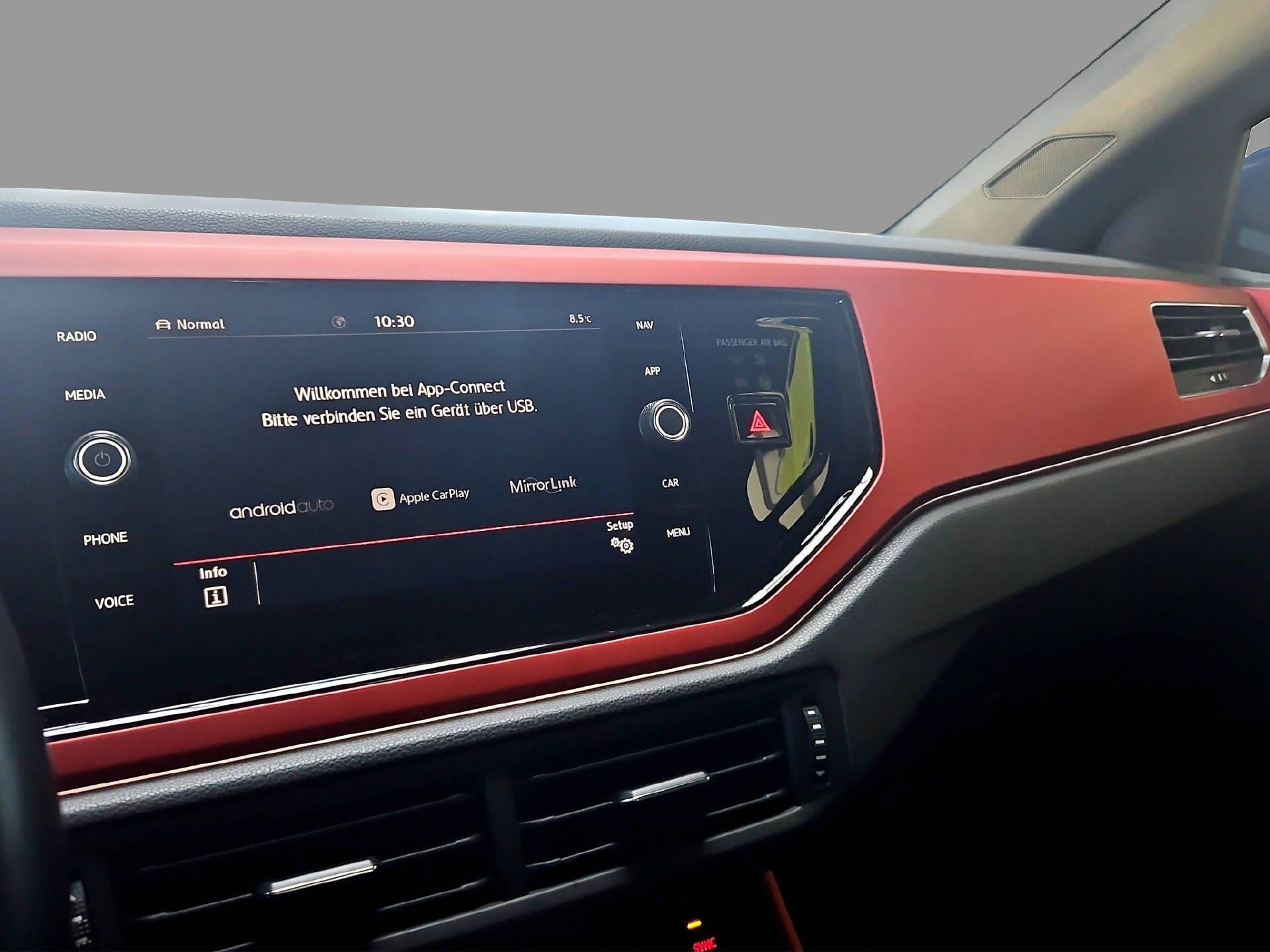 VW Polo 2.0 TSI GTI DSG-image-11