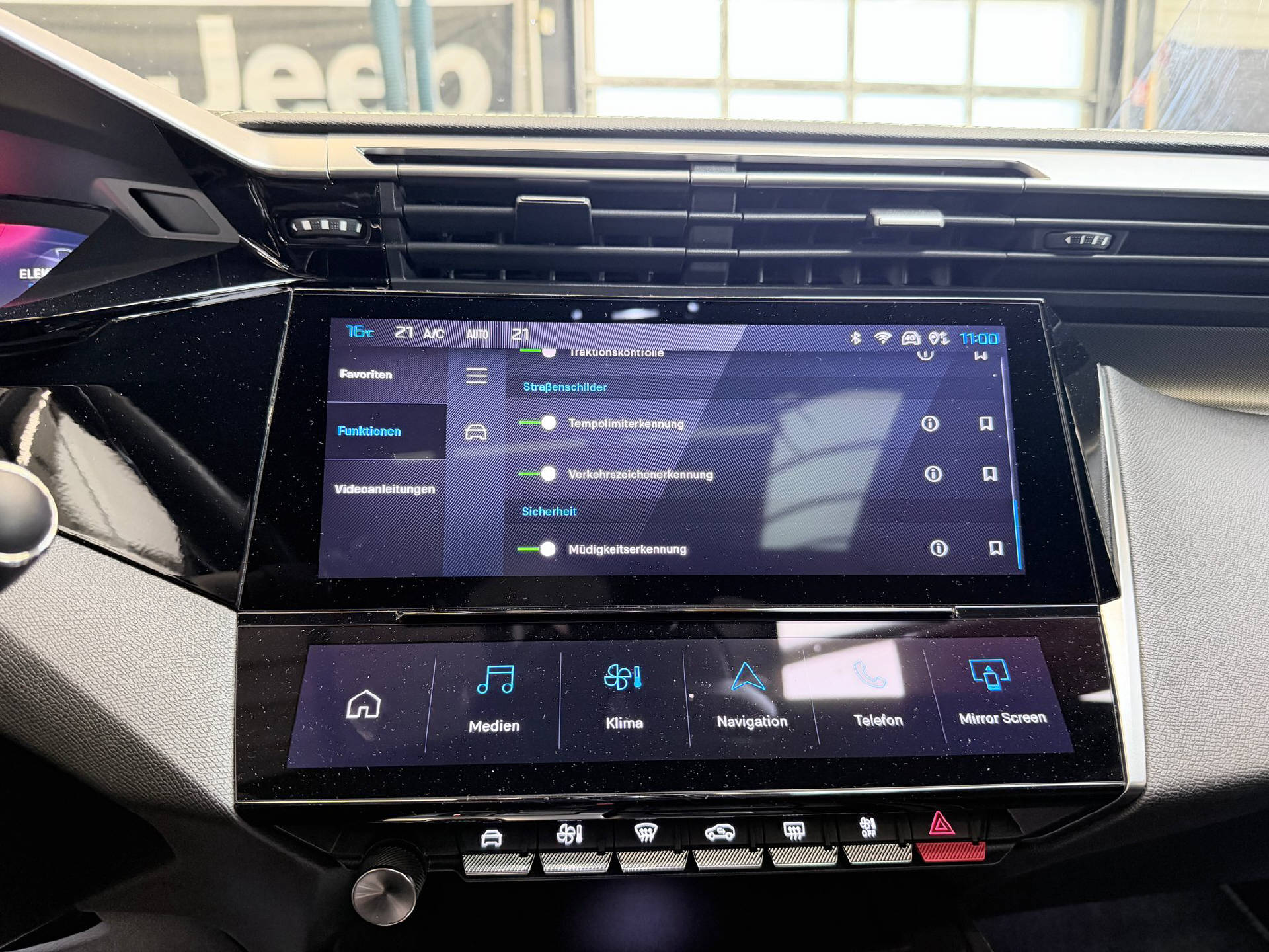 PEUGEOT 308 1.6 PHEV 225 GT-image-14