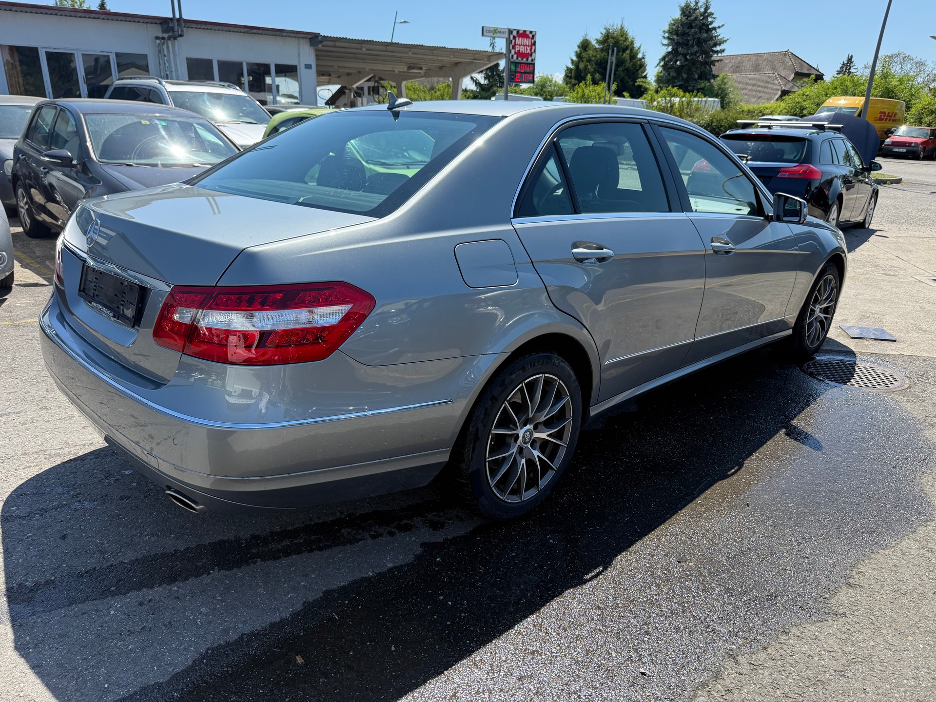 MERCEDES-BENZ E 350 4Matic 7G-Tronic-image-4