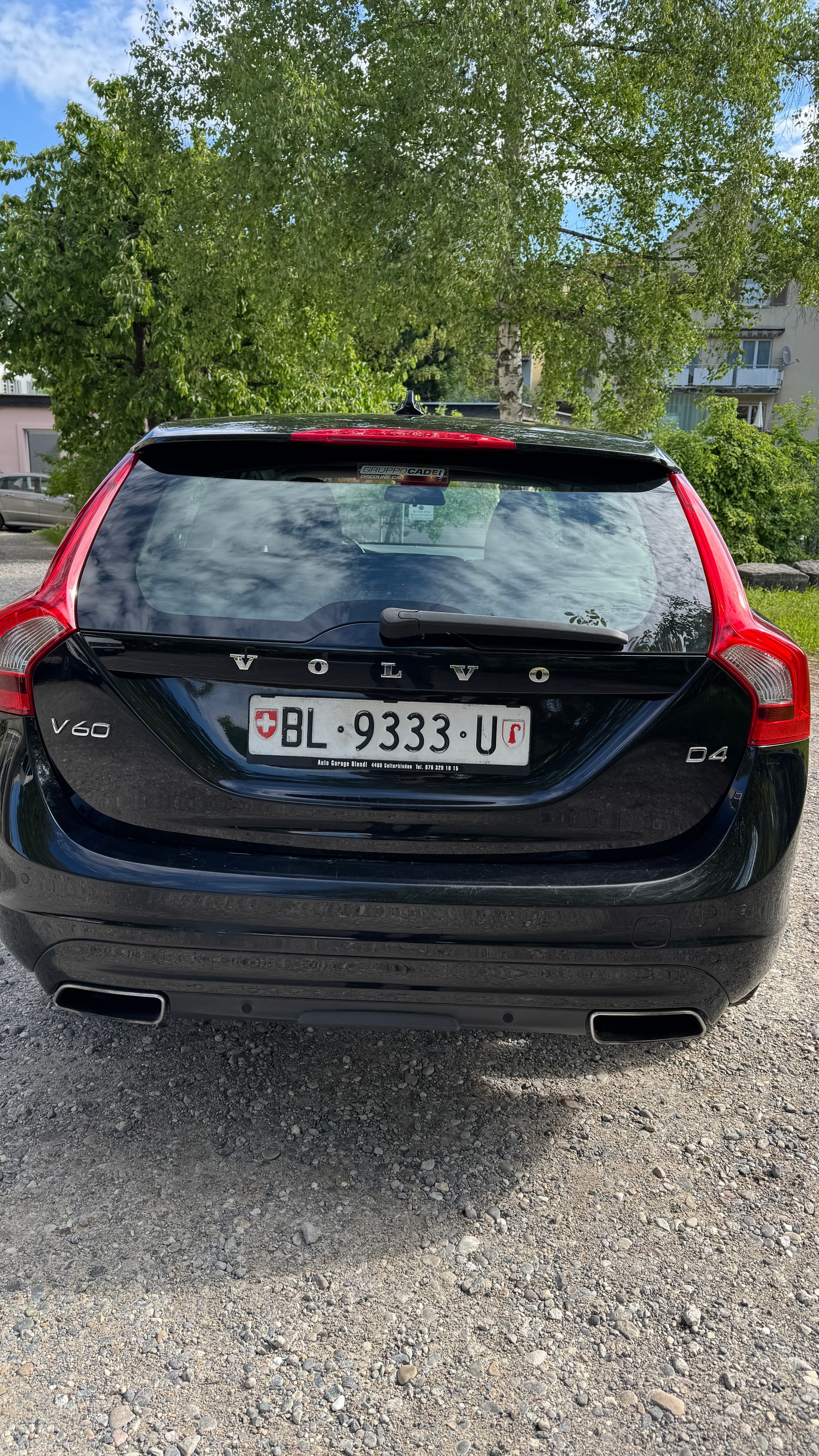 VOLVO V60 D4 Momentum Geartronic-image-7
