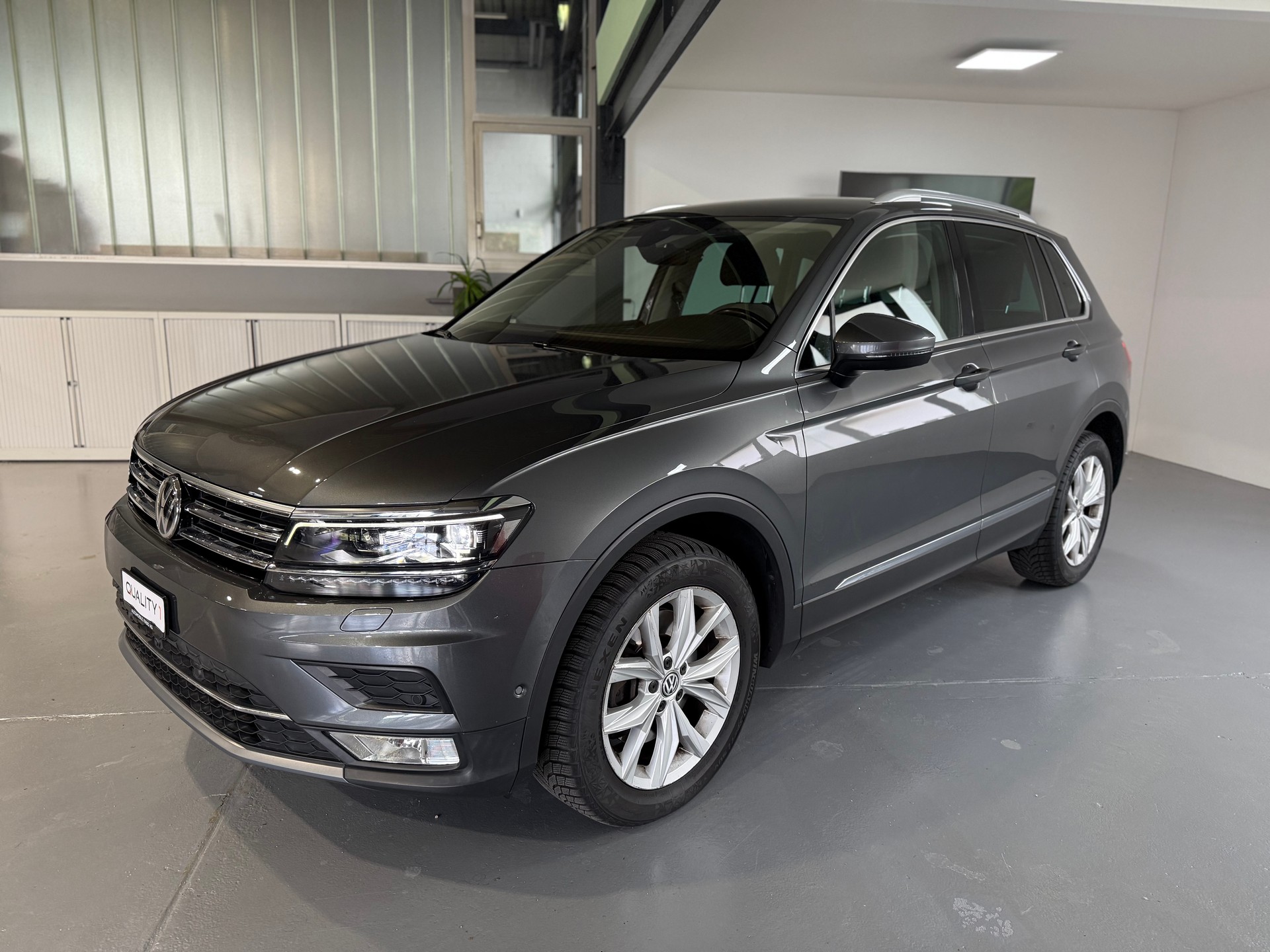 VW Tiguan 2.0 TDI SCR Highline 4Motion DSG-image-2