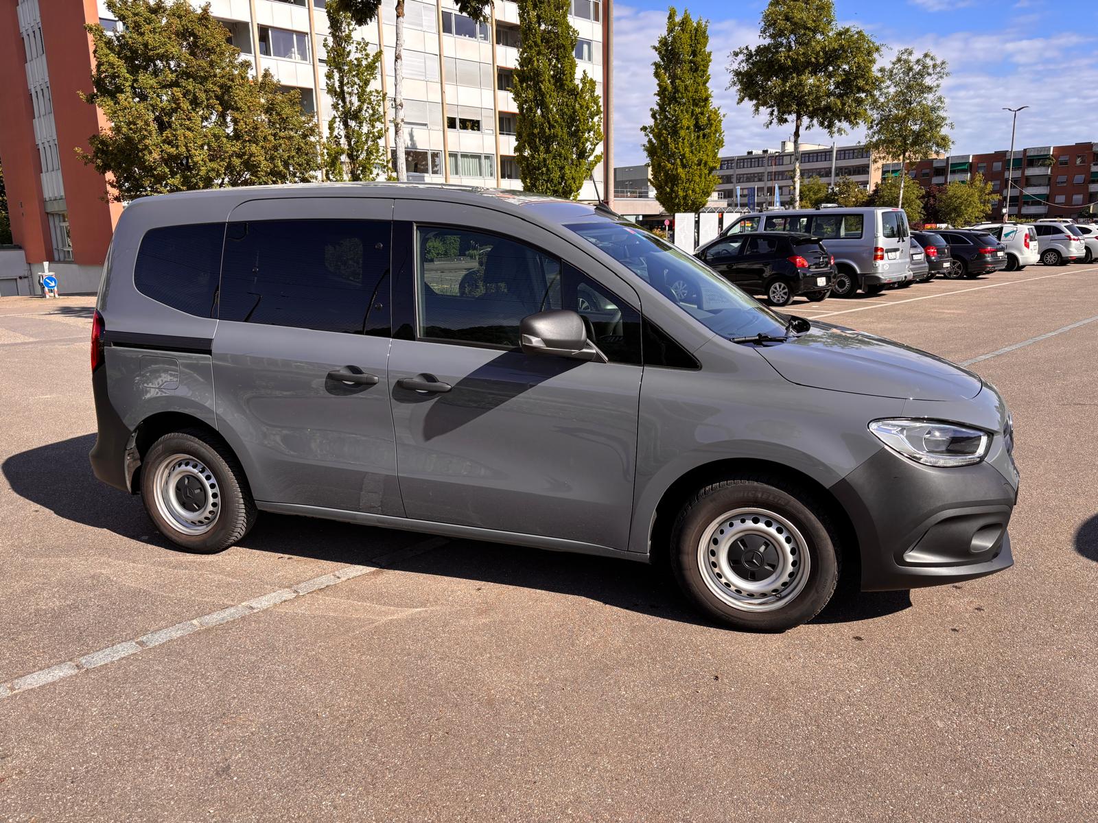 MERCEDES-BENZ 1.4-image-4