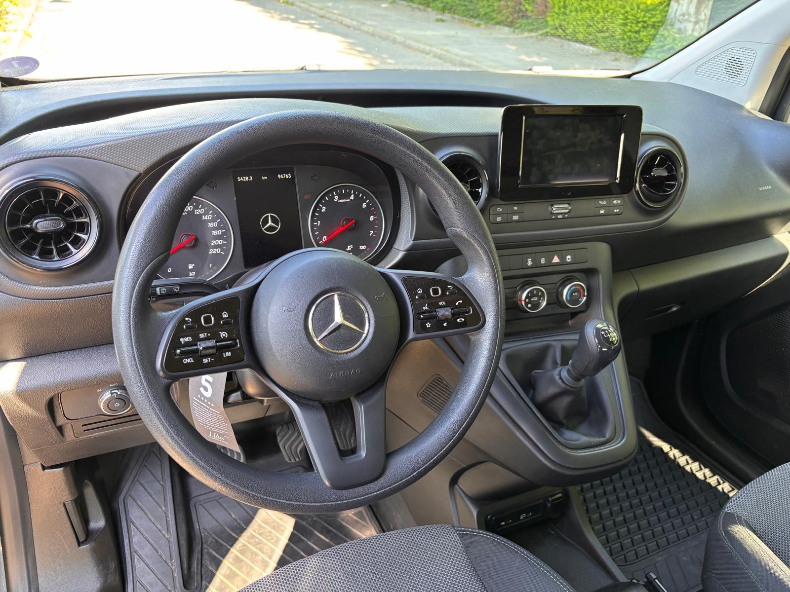 MERCEDES-BENZ 1.4-image-3