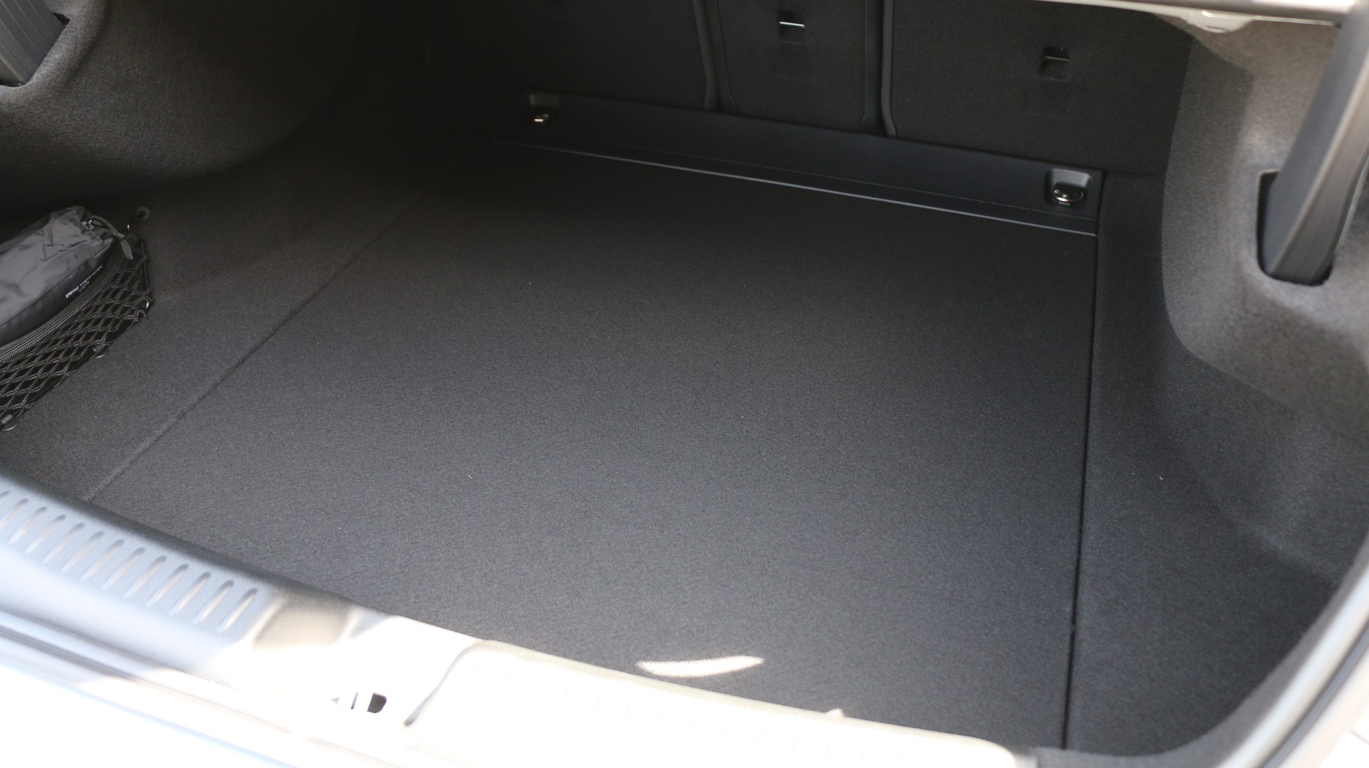 MERCEDES-BENZ CLA 220 4MATIC-image-12