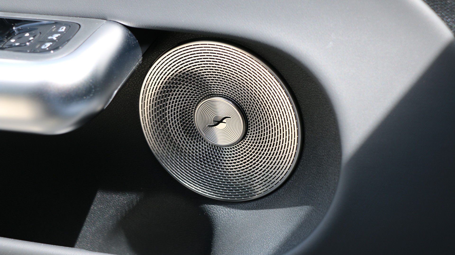 MERCEDES-BENZ CLA 220 4MATIC-image-16