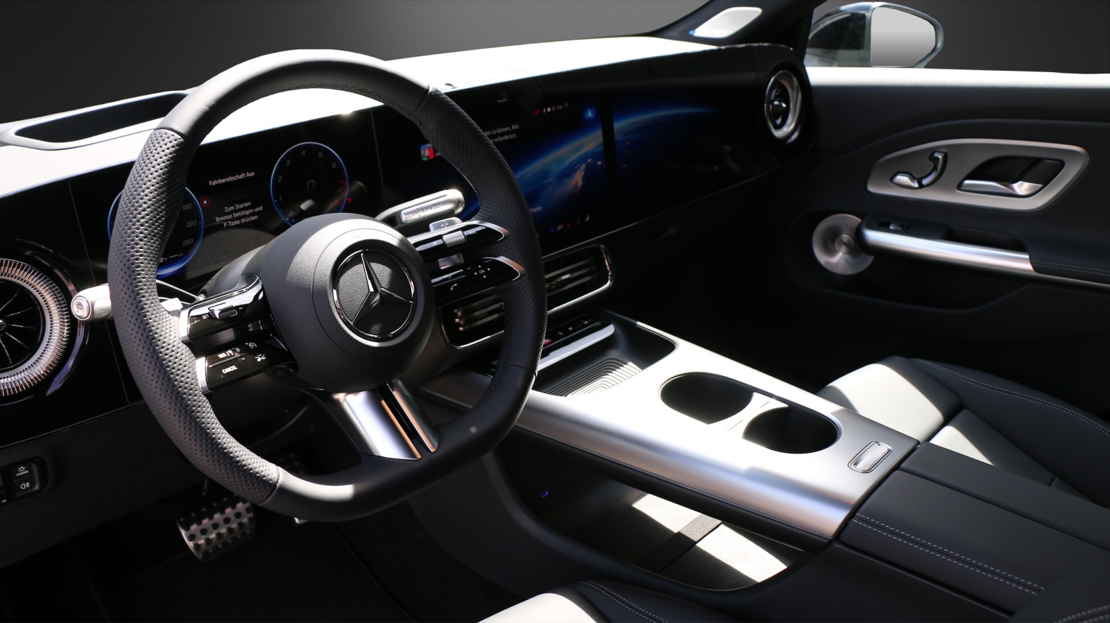 MERCEDES-BENZ CLA 220 4MATIC-image-5